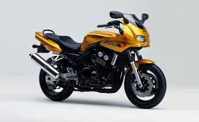 Yamaha FZS 600 Fazer