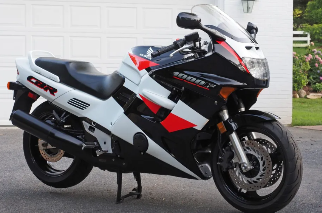 Honda CBR1000F