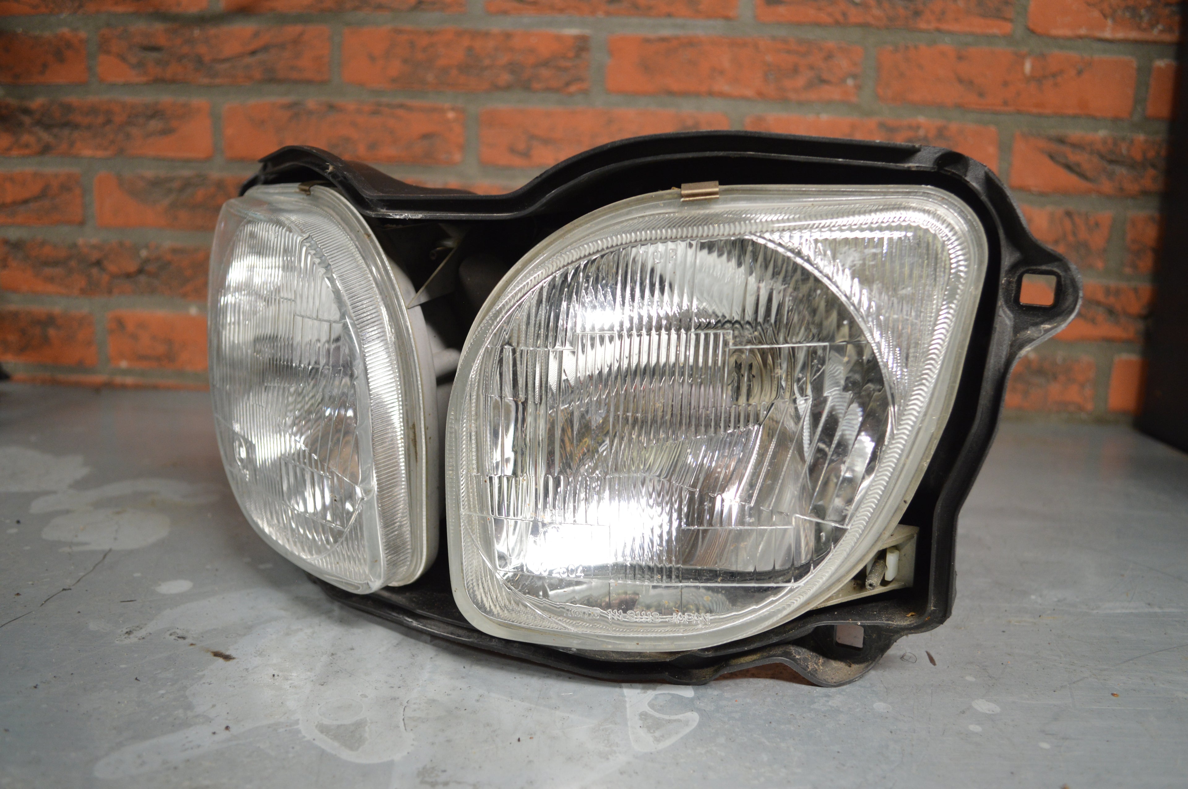 Yamaha FZR600 koplamp