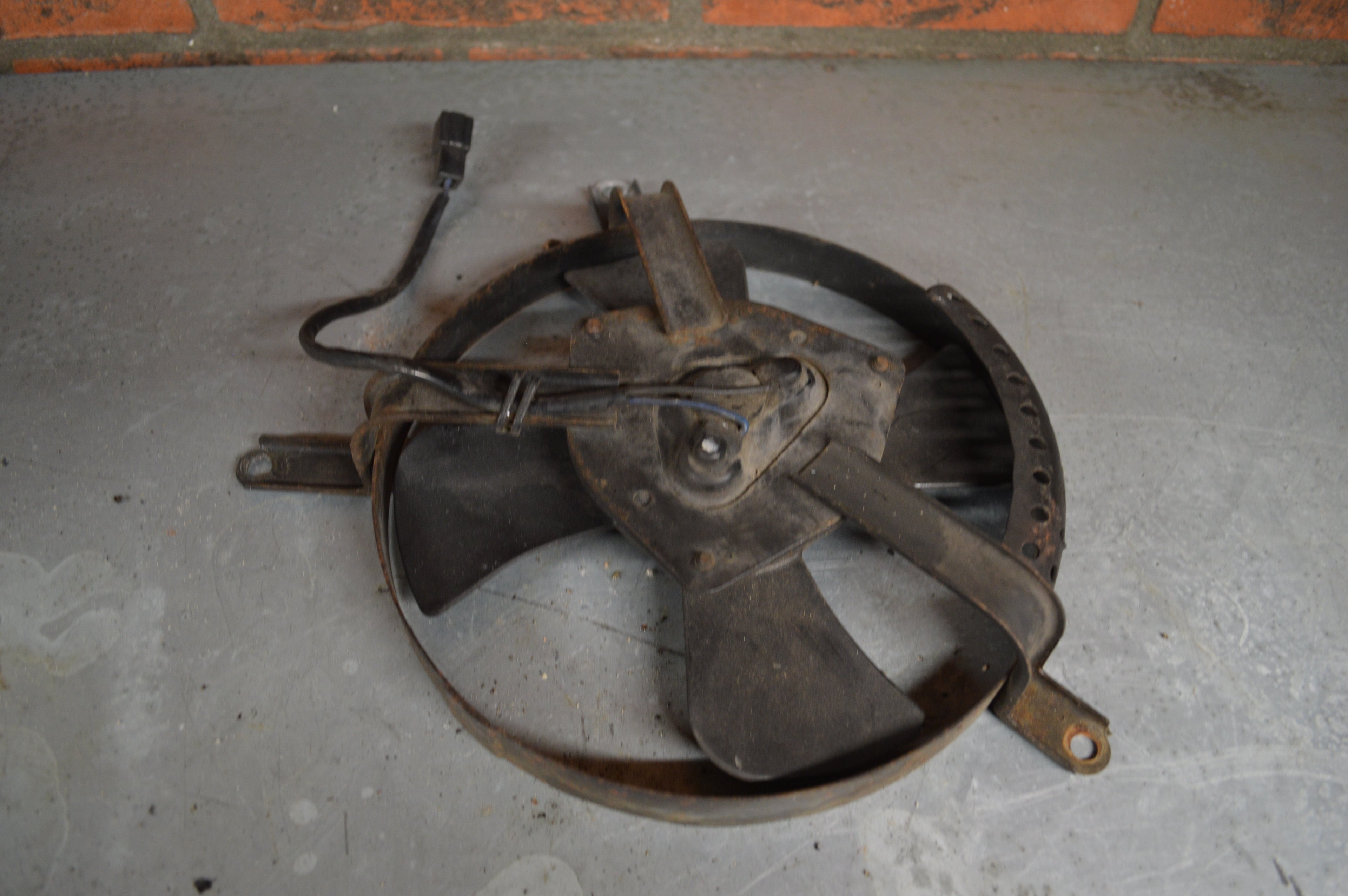 Kawasaki ZX6R radiator ventilator