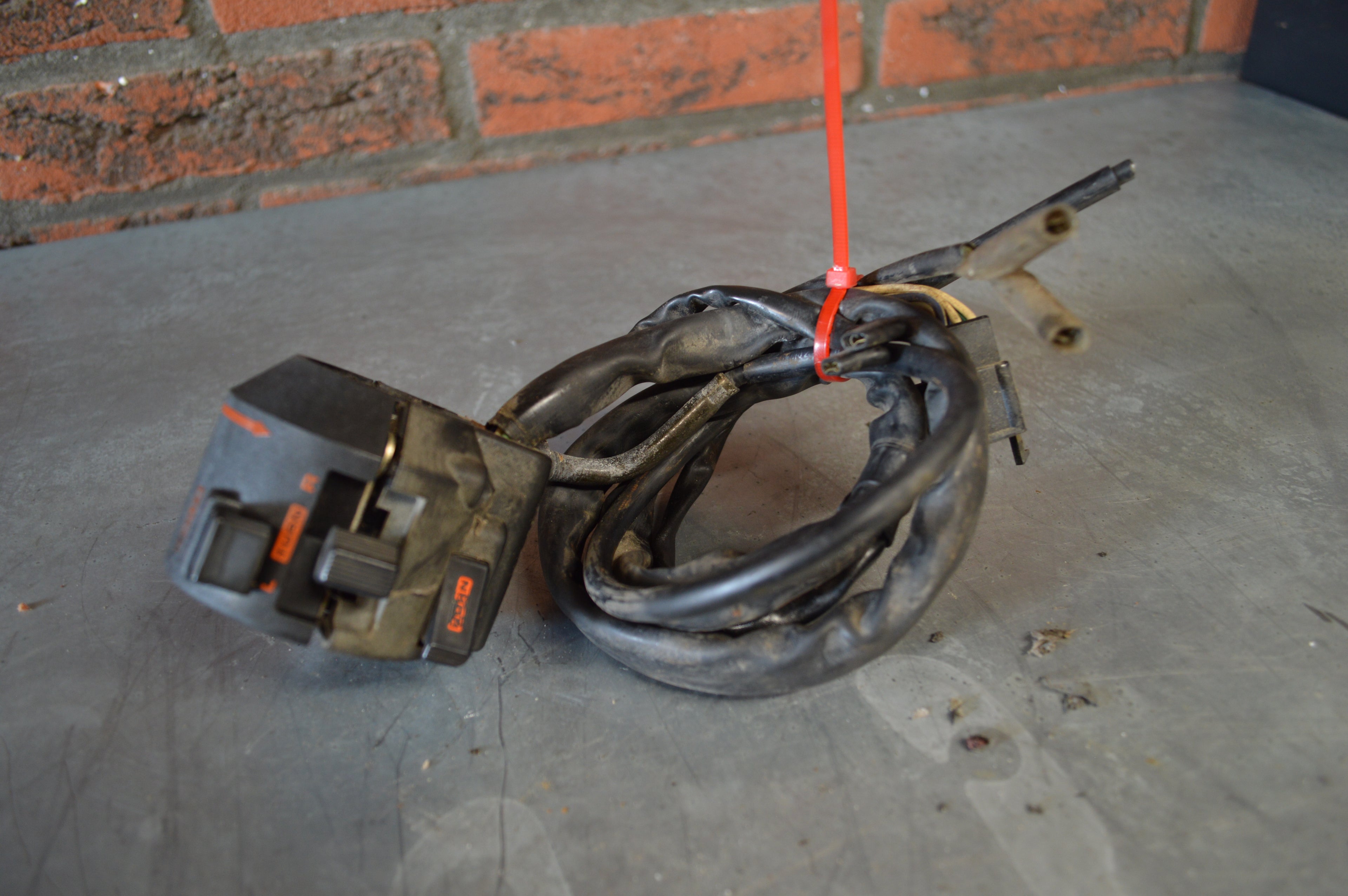 Honda CBR600F stuurbediening links