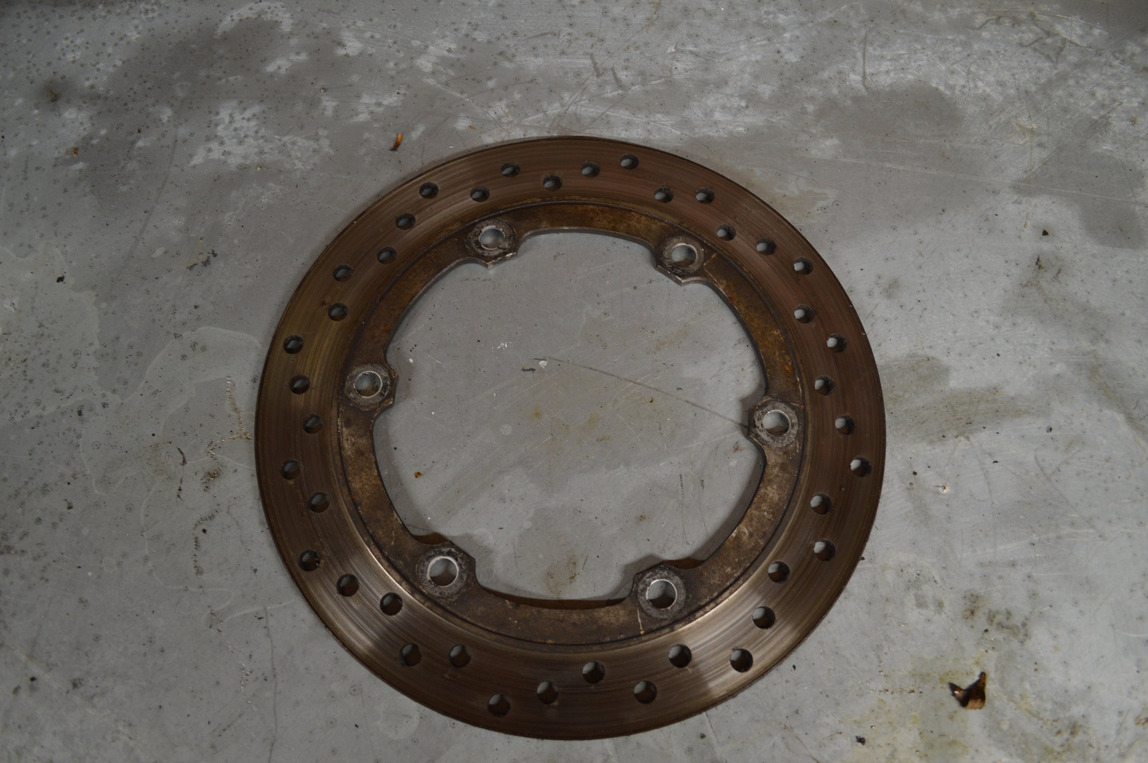 Honda CBR1000F remschijf achter