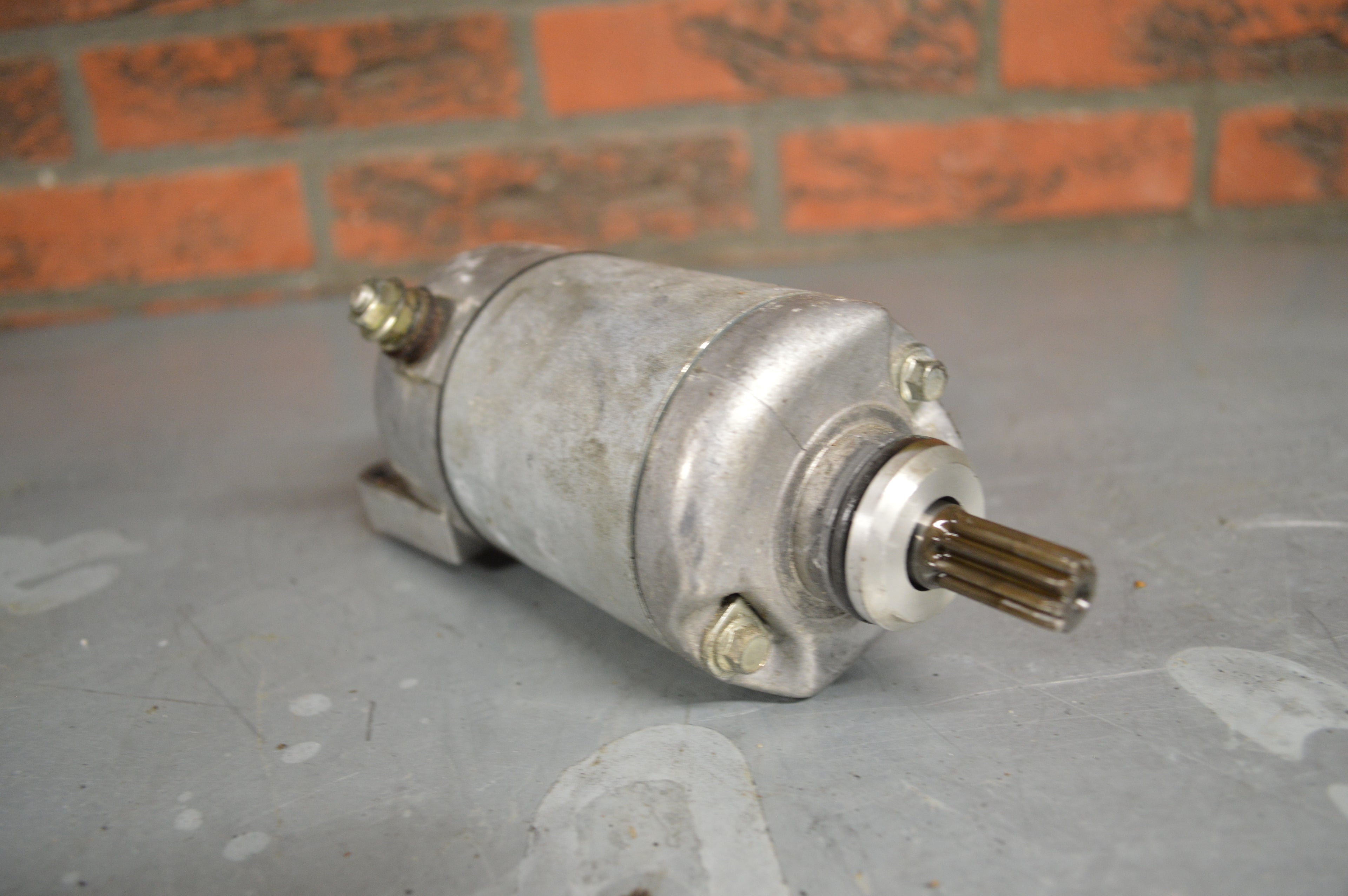 Yamaha FZR600 startmotor