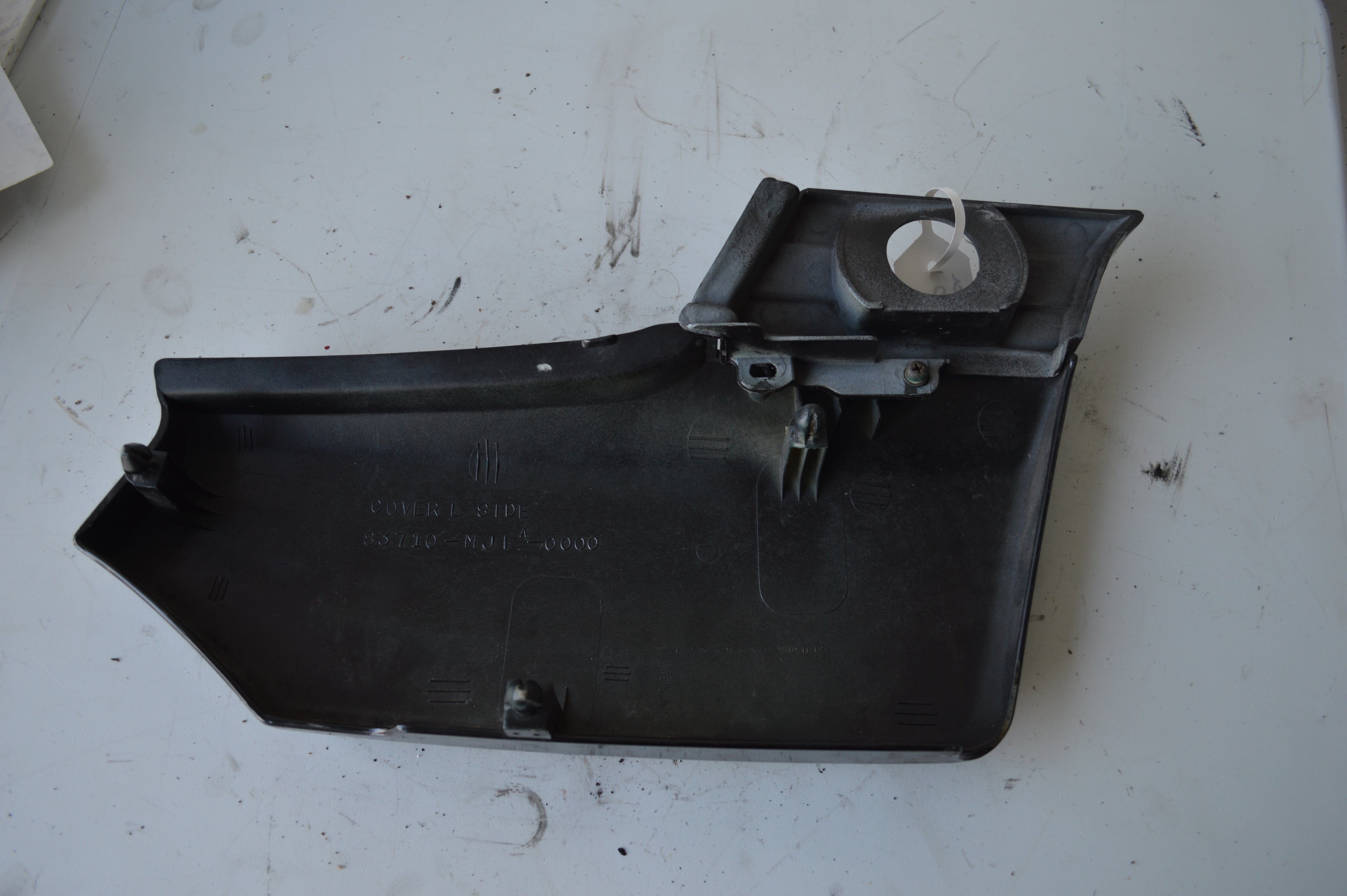 Honda CB700 CB750 zijkap links zwart