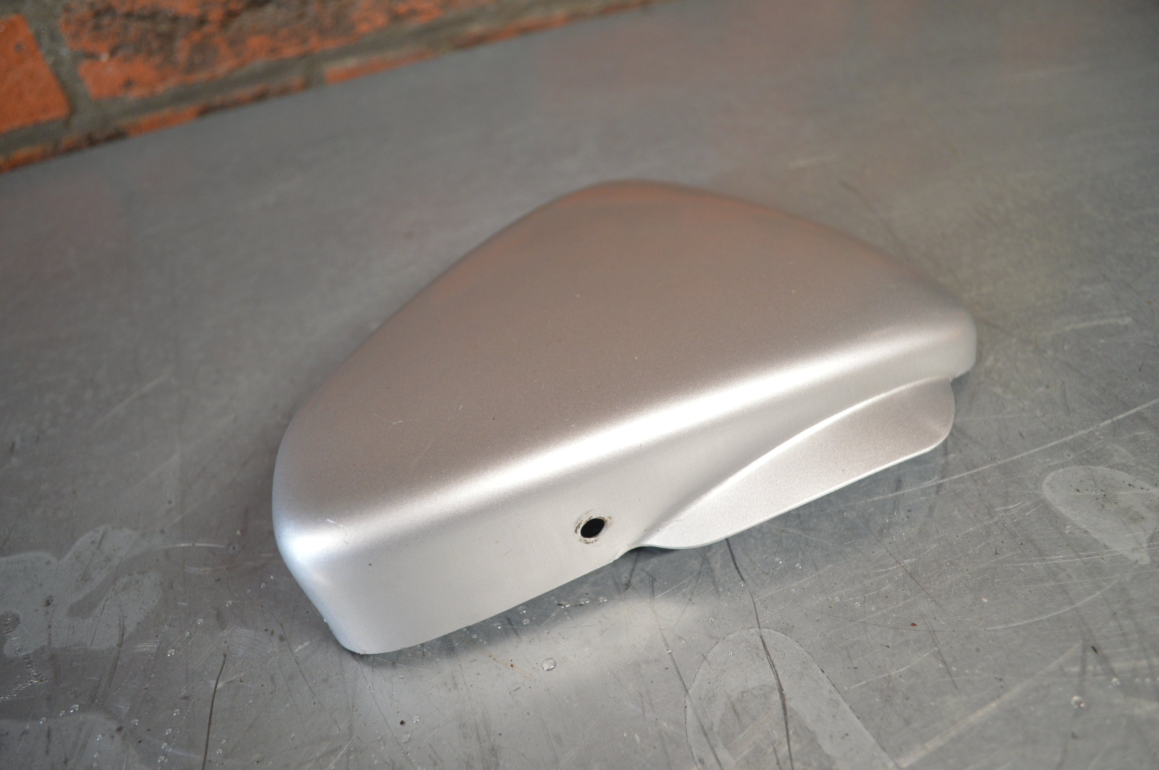 Suzuki LS650 Luchtfilter deksel links