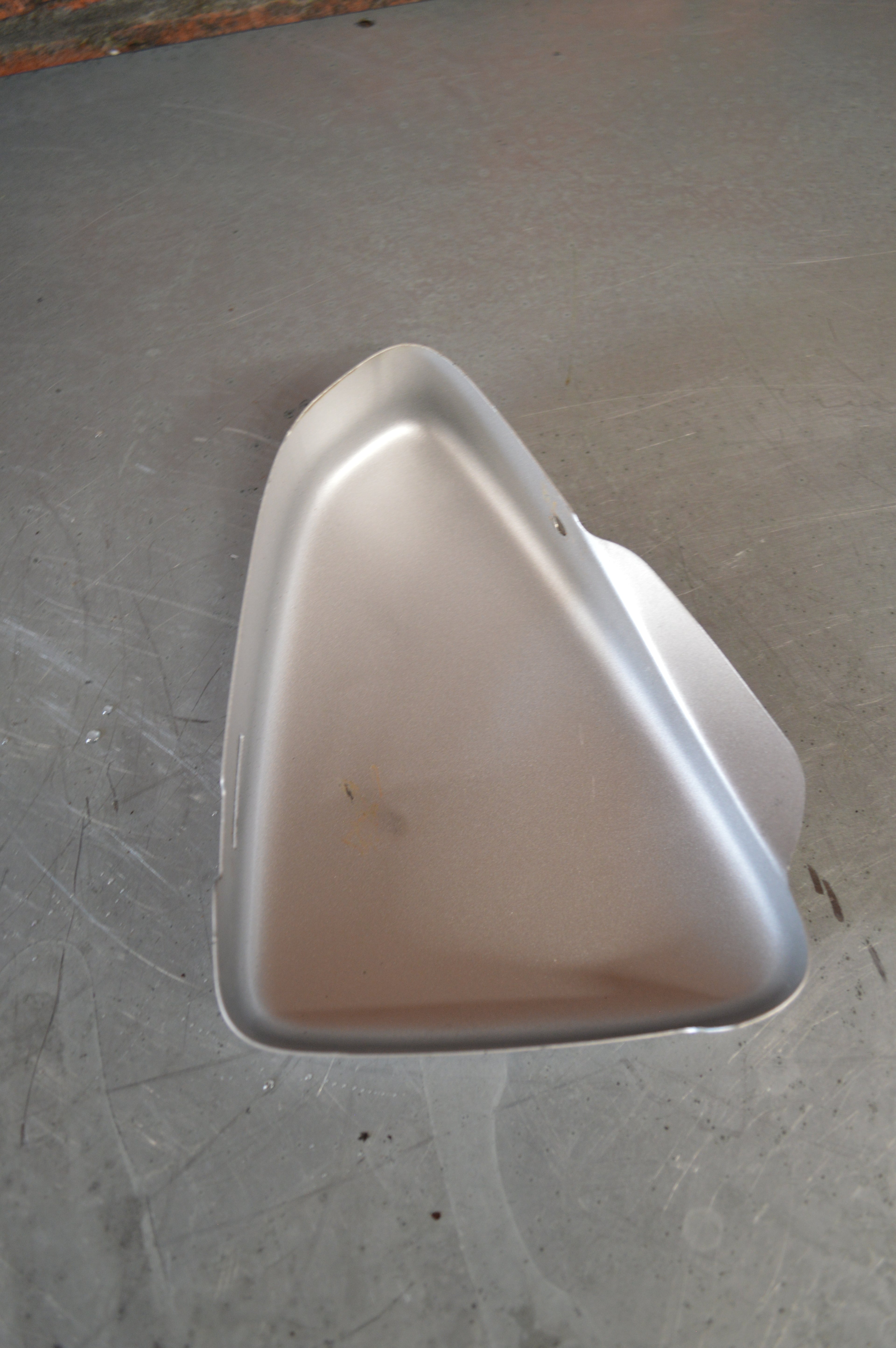 Suzuki LS650 Luchtfilter deksel links