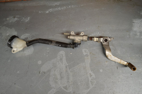 Honda CBR1000F rempomp achter