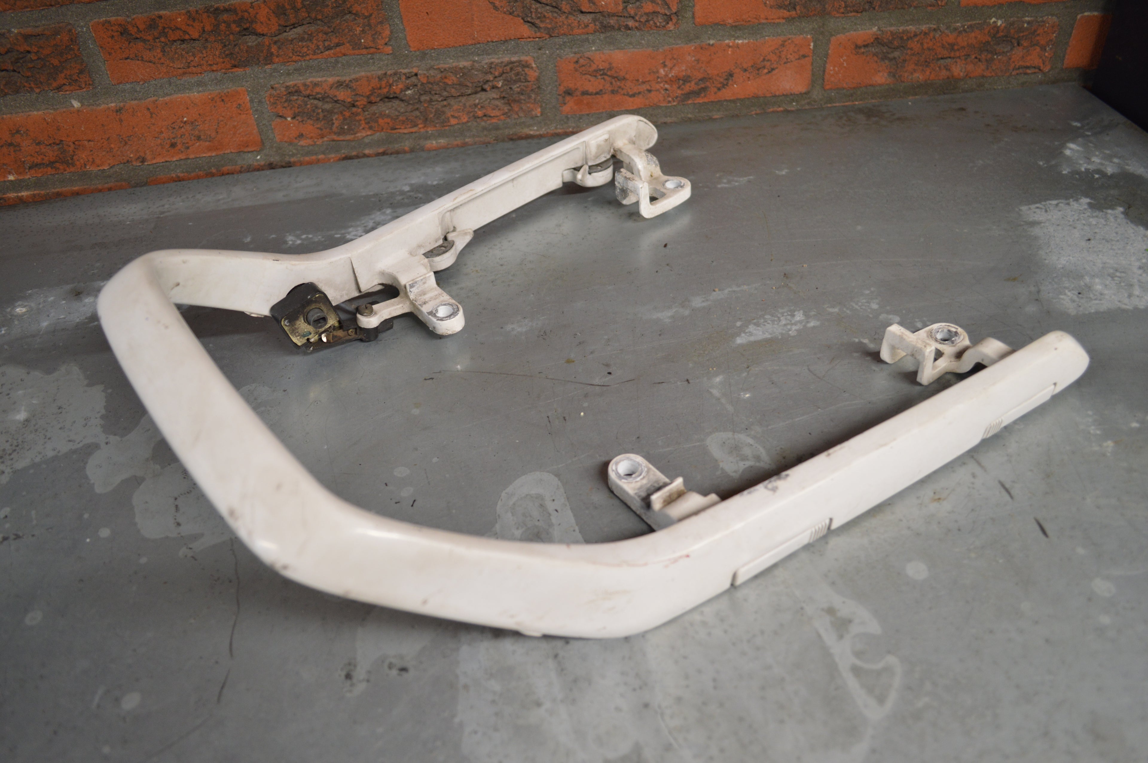 Honda CBR1000F handvat achter