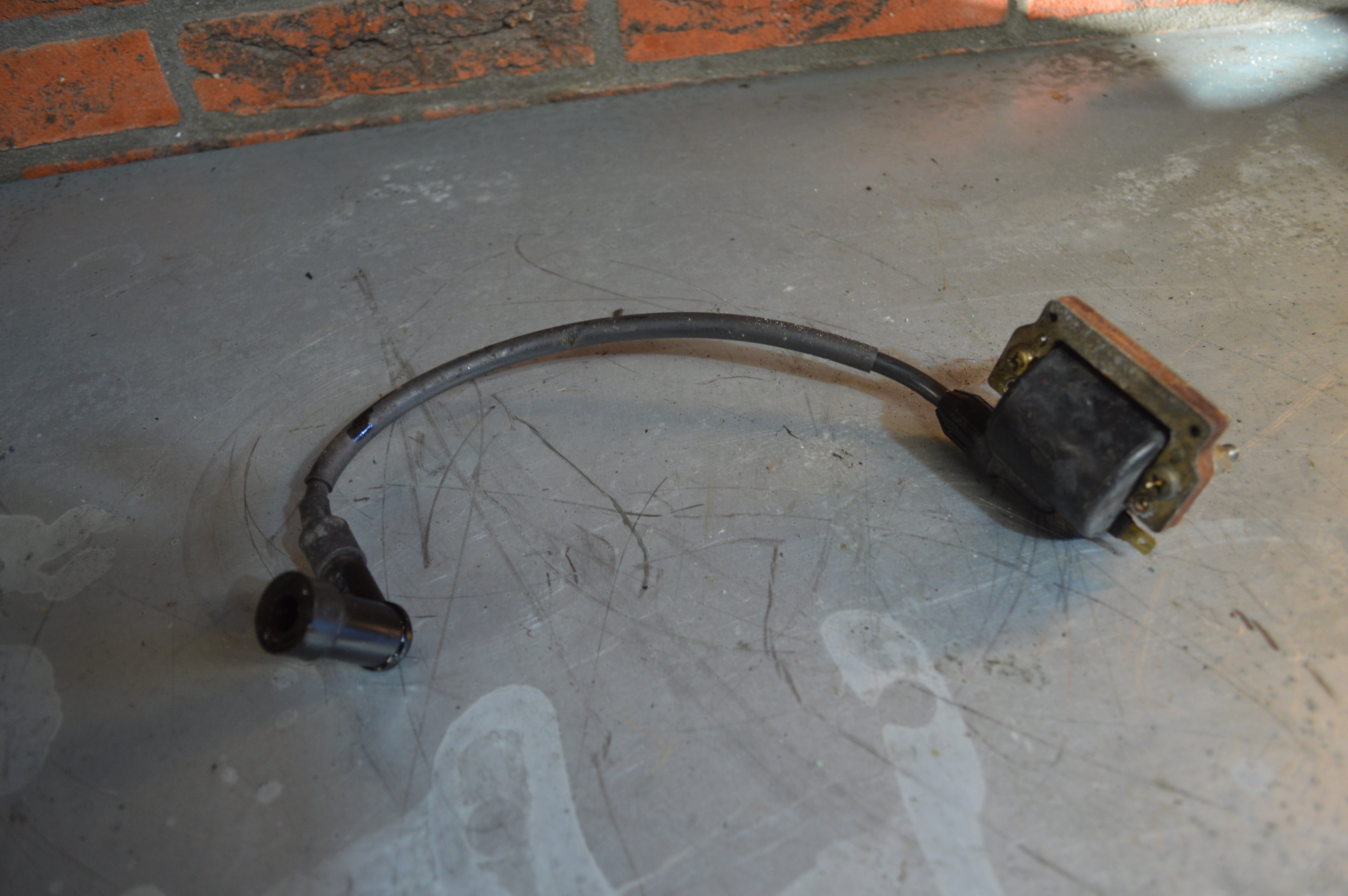 Kawasaki KZ305LTD spanningsregelaar