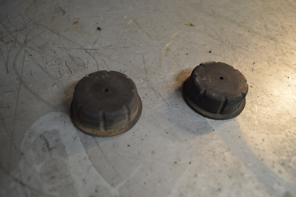 Yamaha YX600T tank rubbers