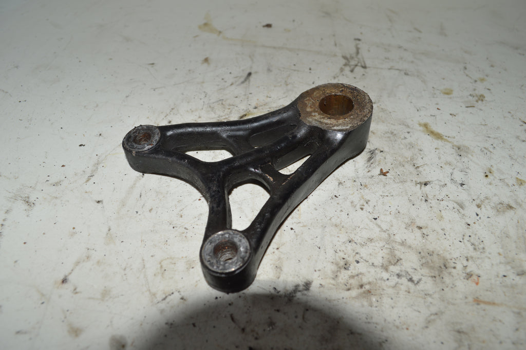 Suzuki VX800 remklauw bevestiging achter