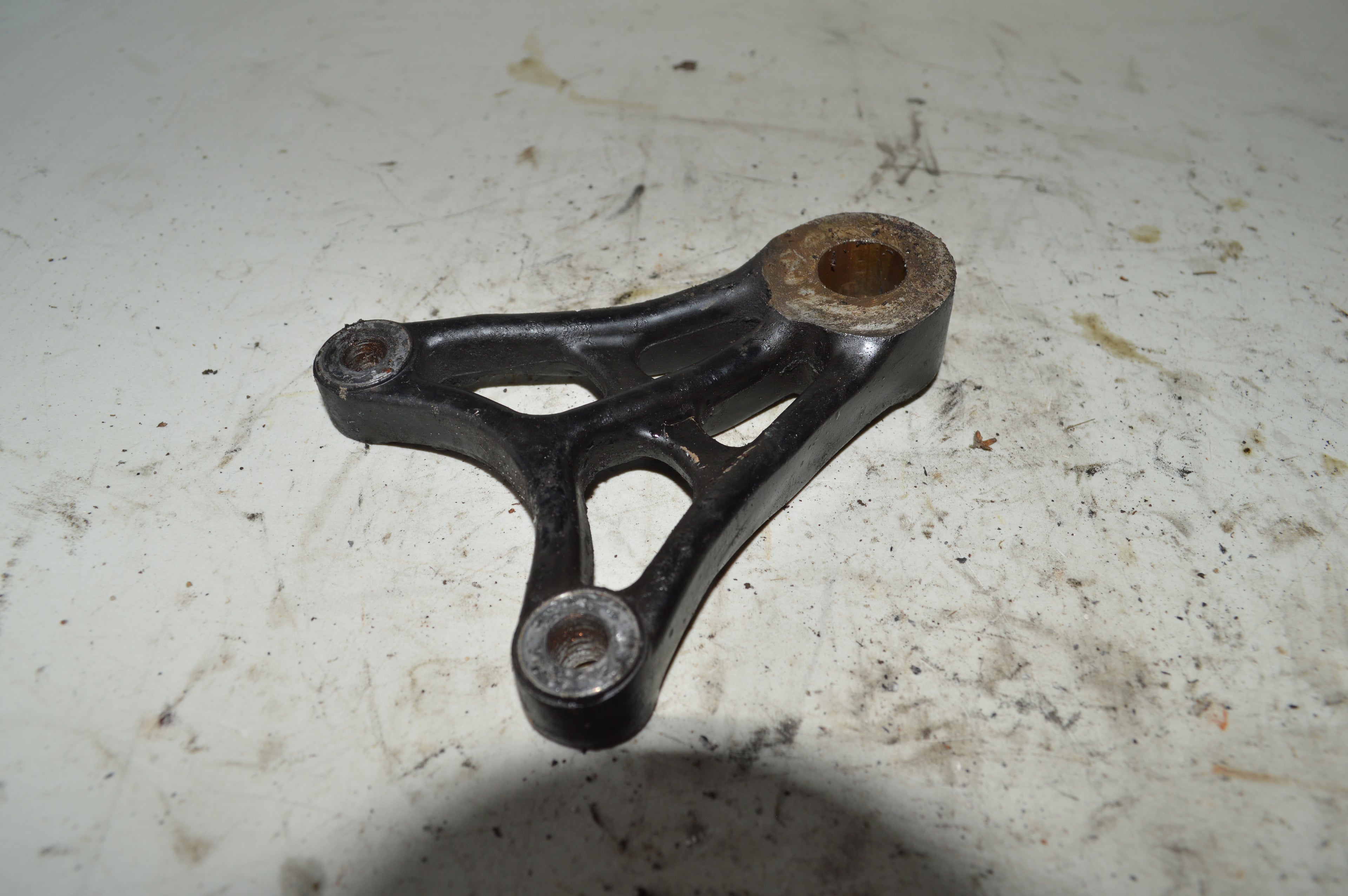Suzuki VX800 remklauw bevestiging achter