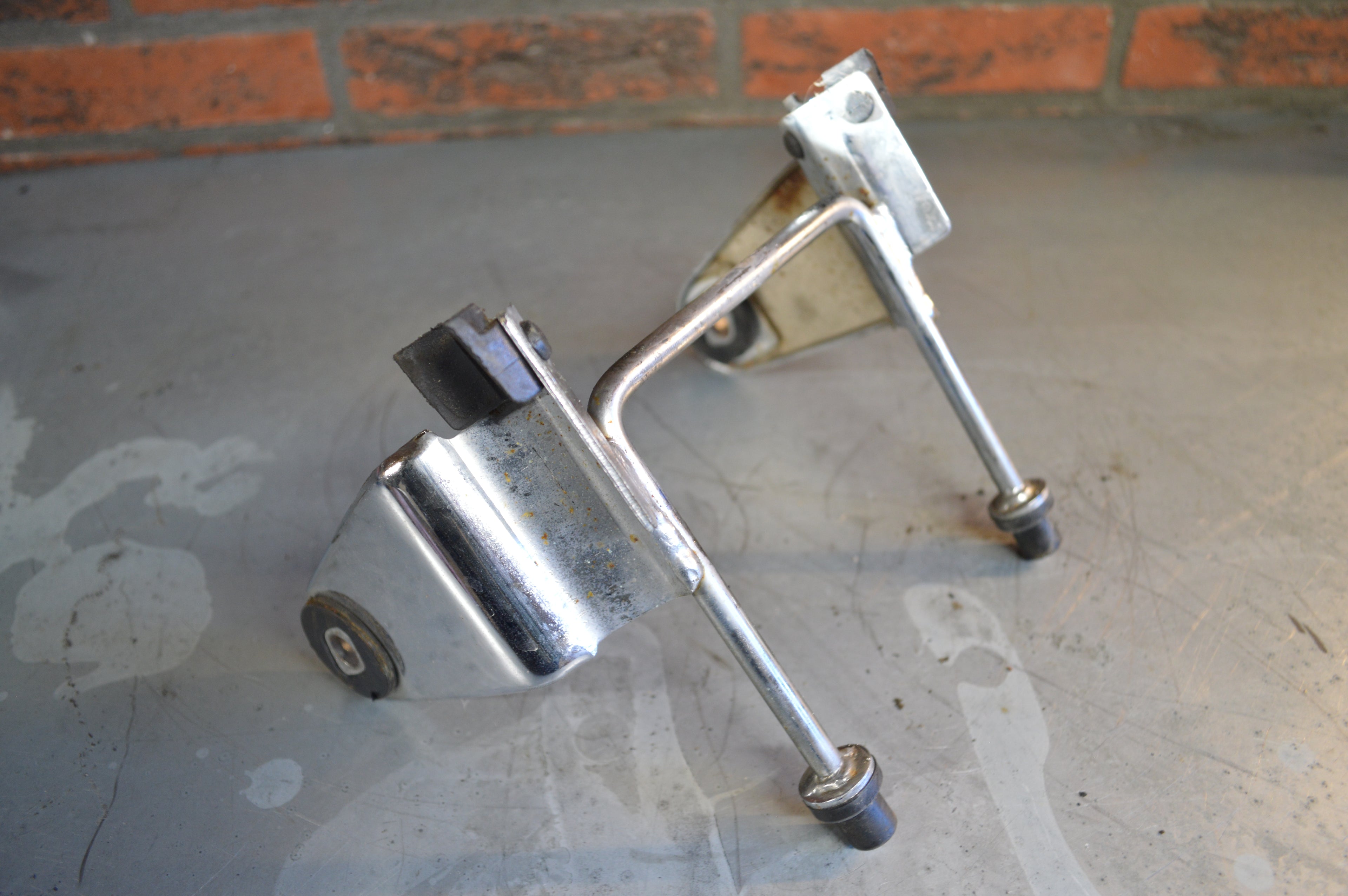 Kawasaki KZ305LTD koplamp beugel