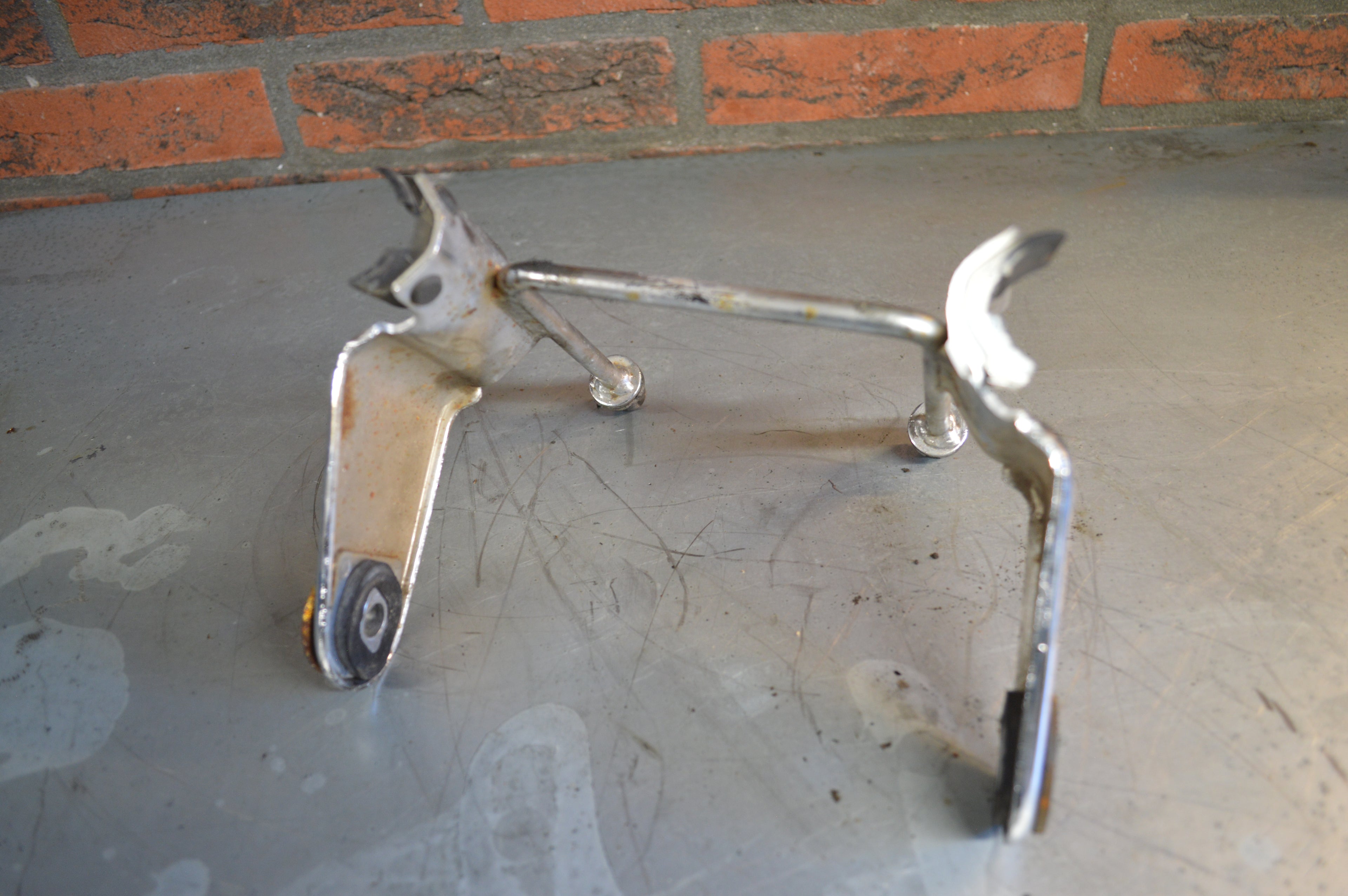 Kawasaki KZ305LTD koplamp beugel