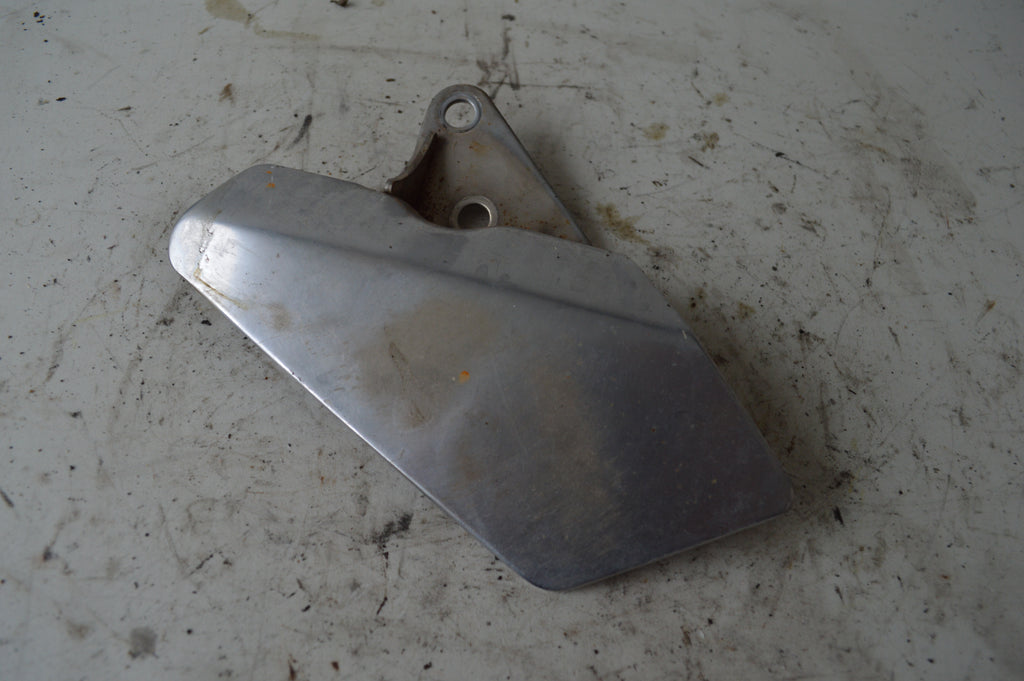 Suzuki VX800 schetsplaat links