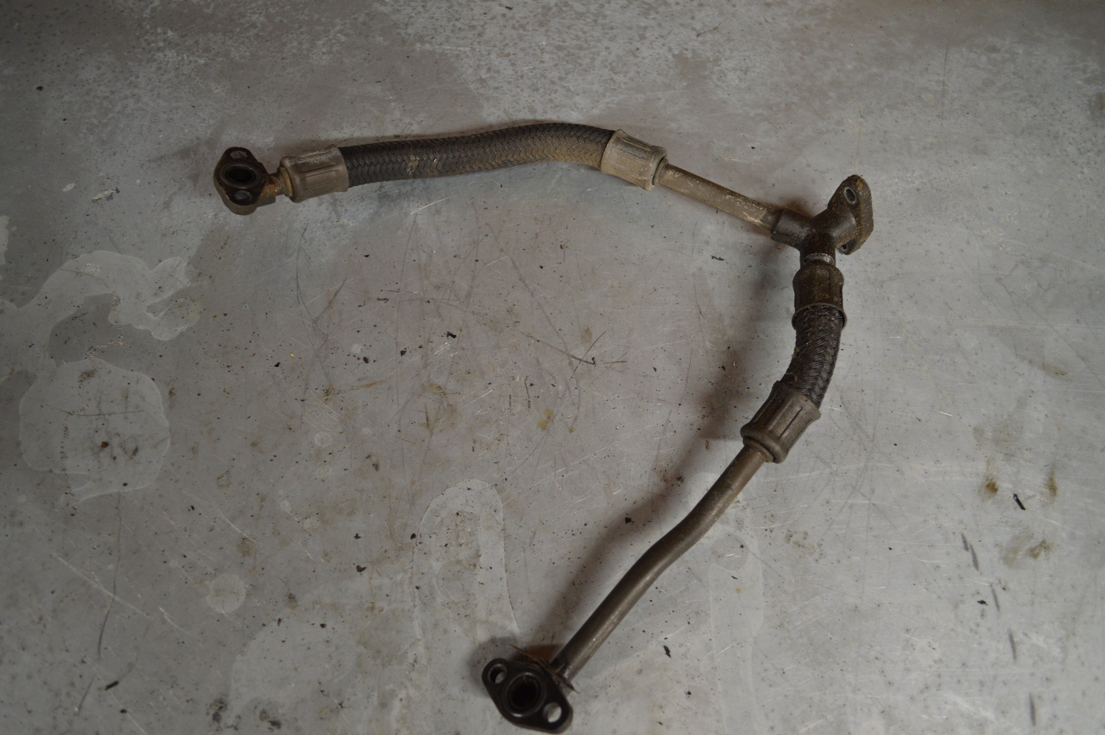 Suzuki GSX600F olieleiding