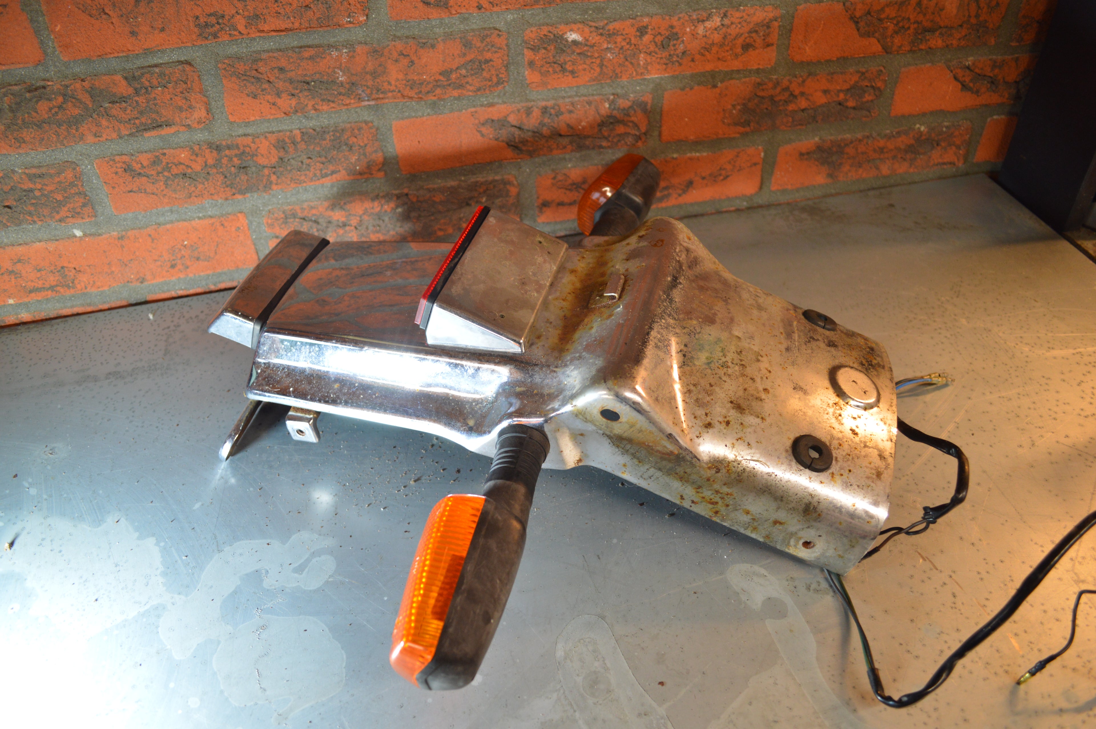 Yamaha FZX700 achter spatbord