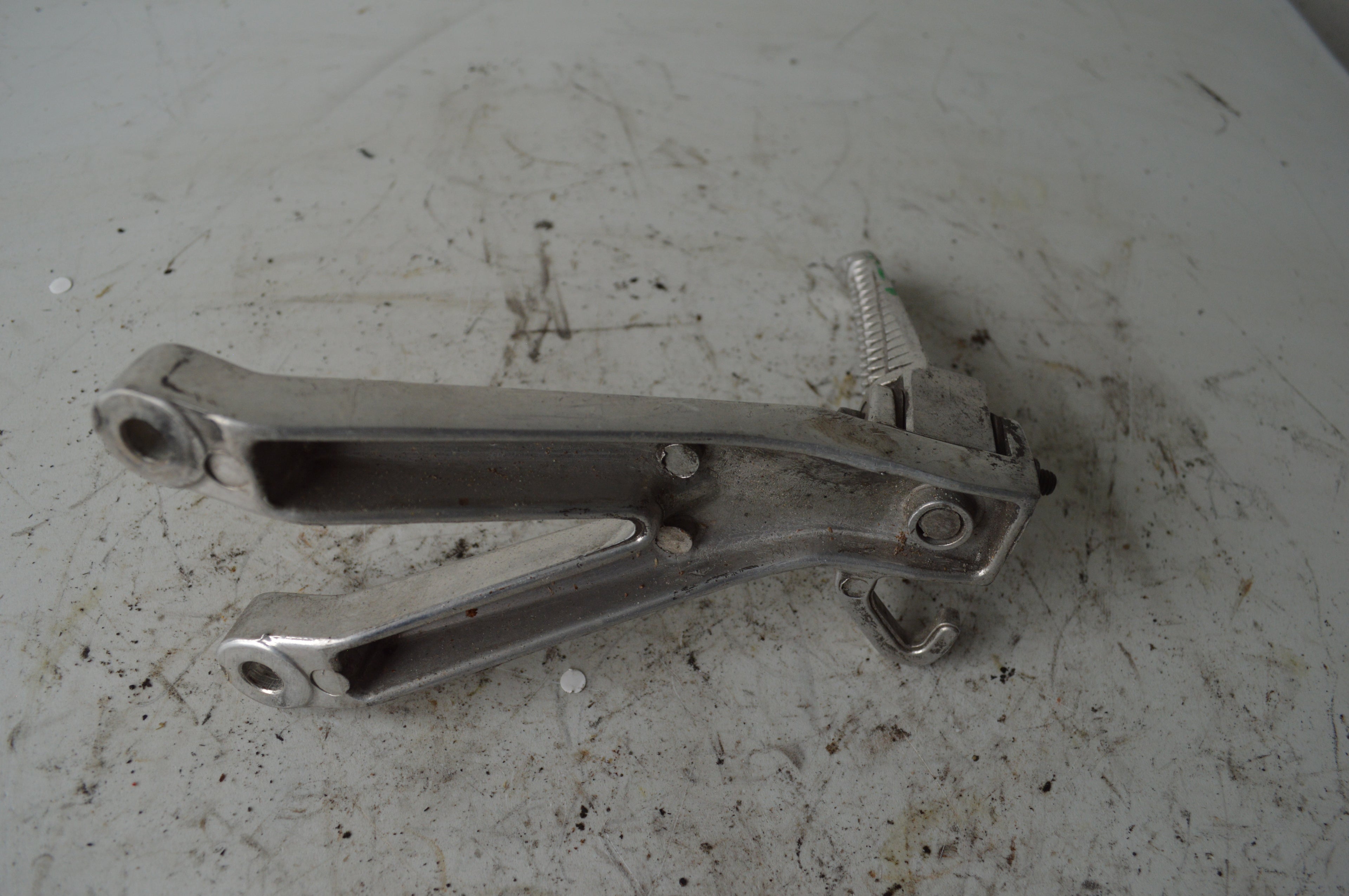 Suzuki GSX750R duosteun links
