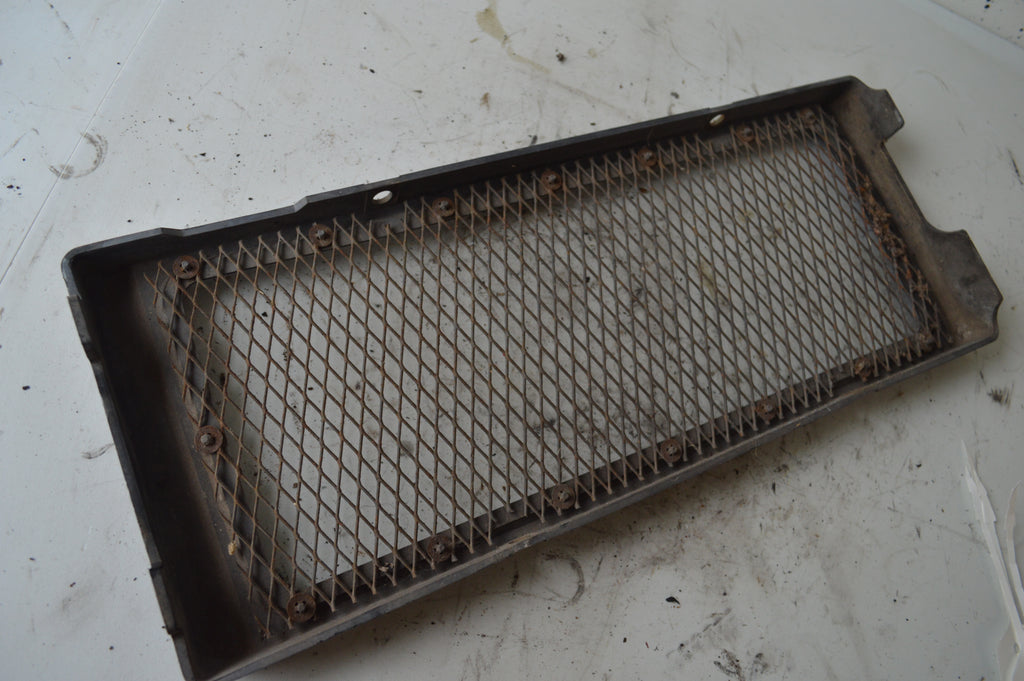 Suzuki VX800 radiator cover