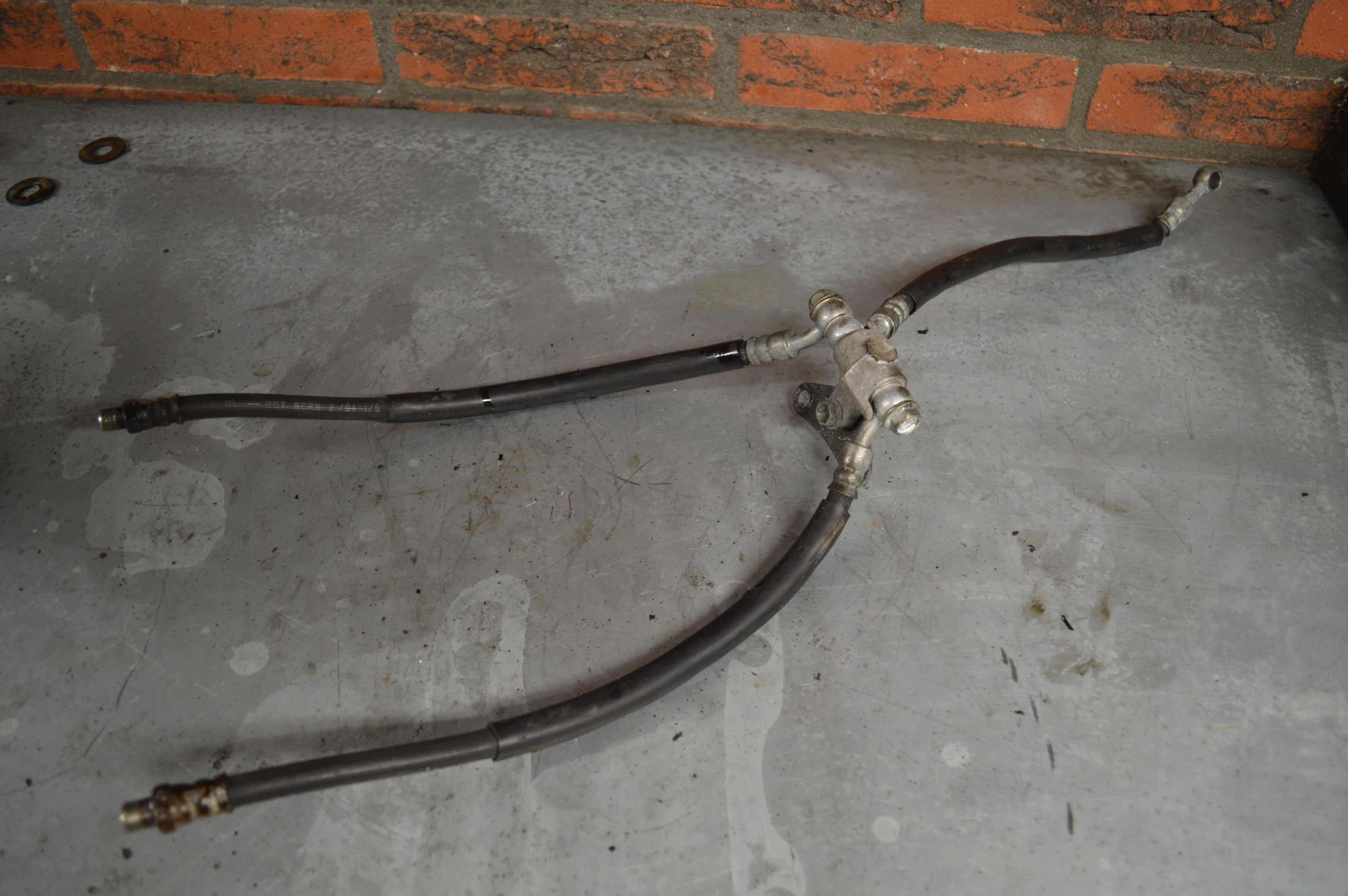 Suzuki GSX600F remleiding voor