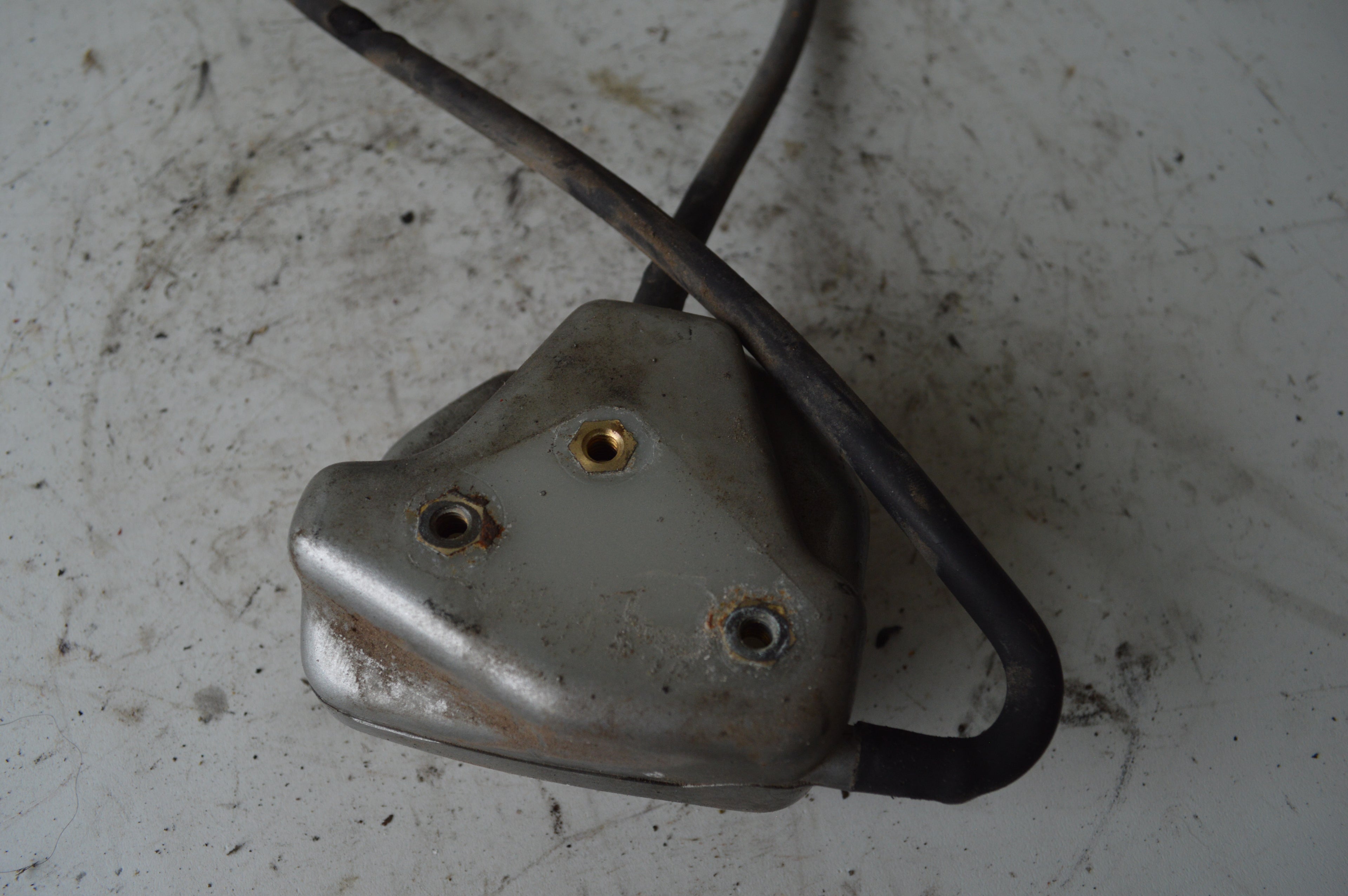 Suzuki VX800 koelvloeistof catchcan