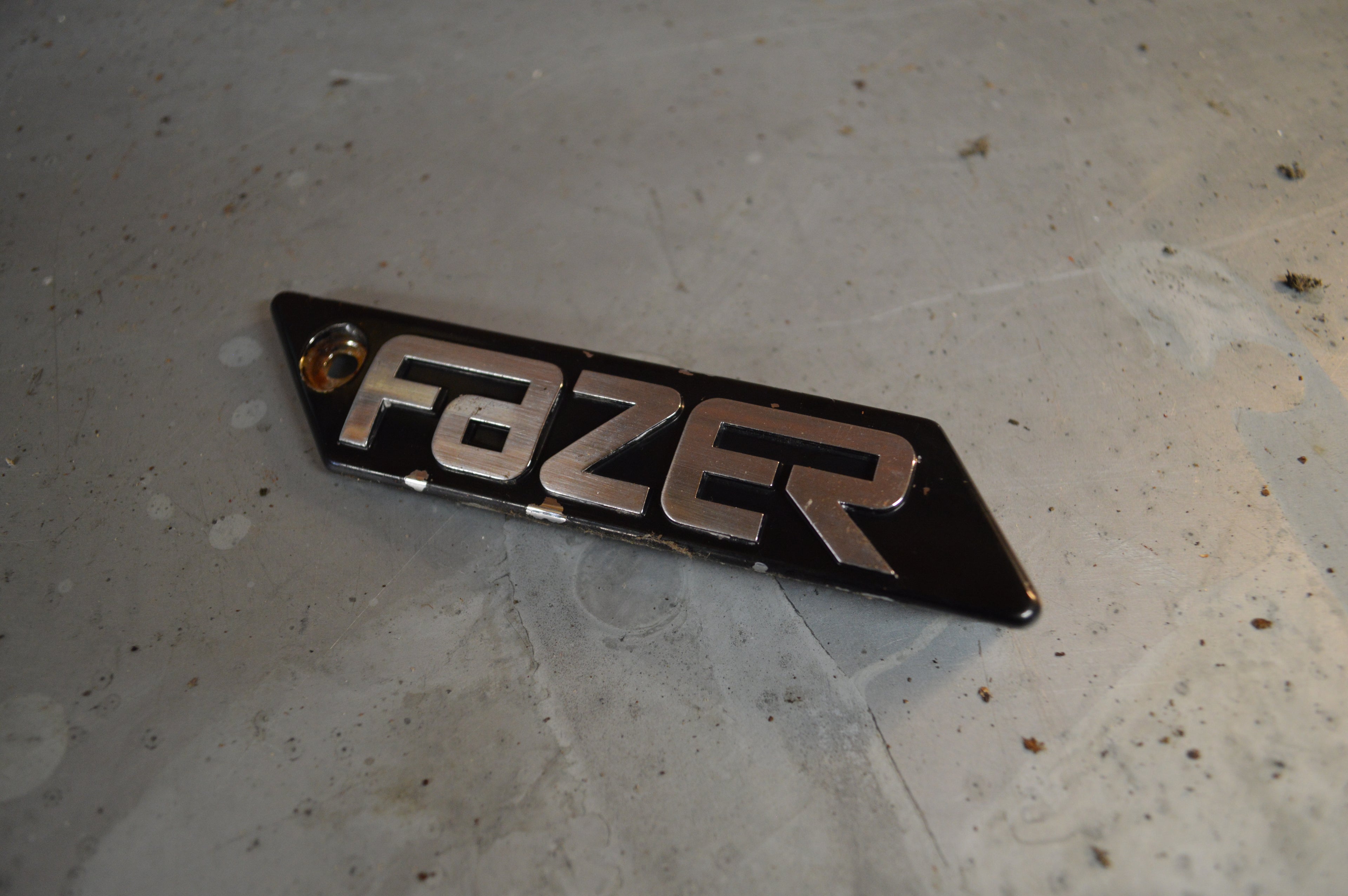 Yamaha FZX700 fazer logo links