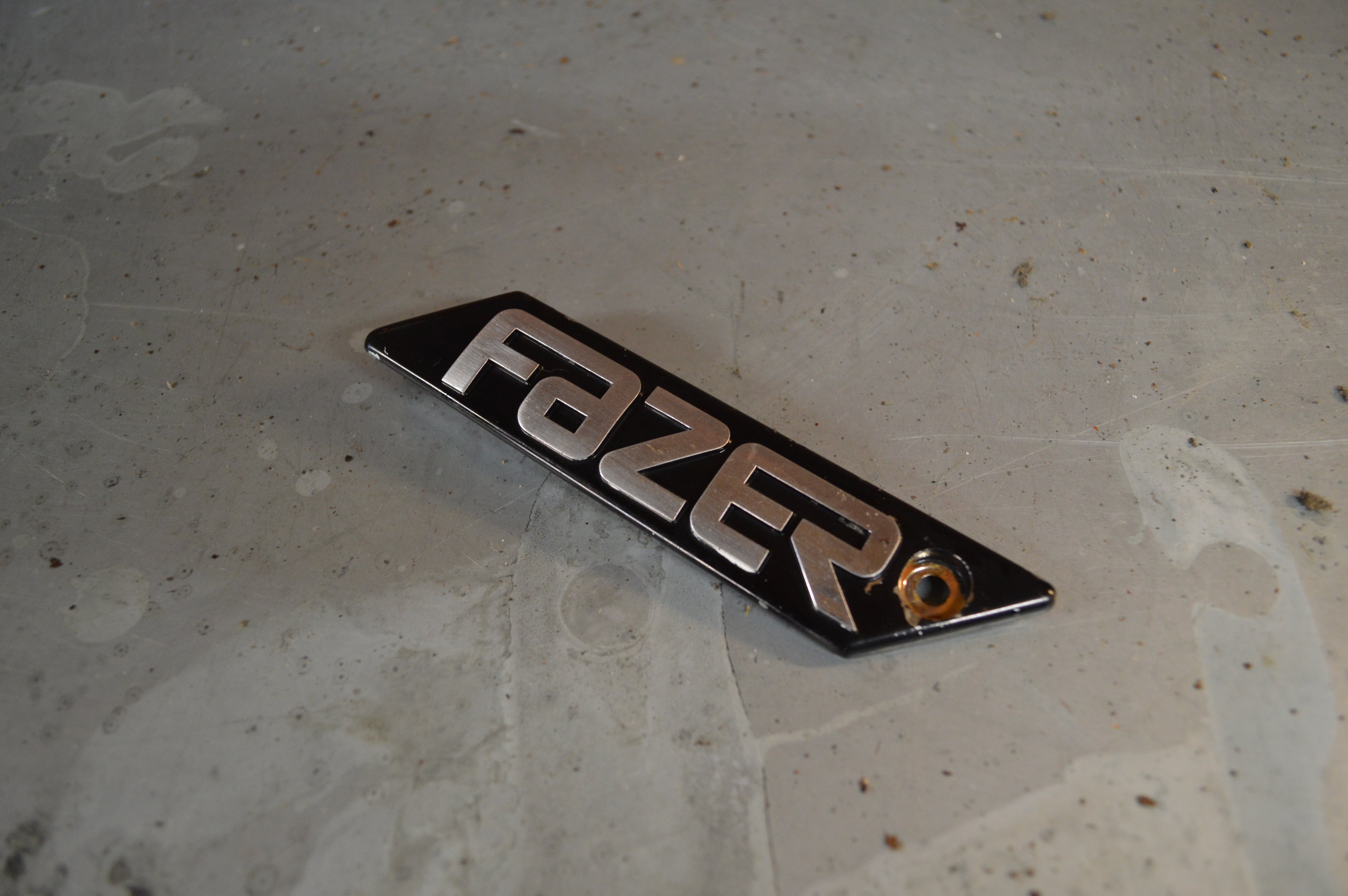 Yamaha FZX700 fazer logo rechts