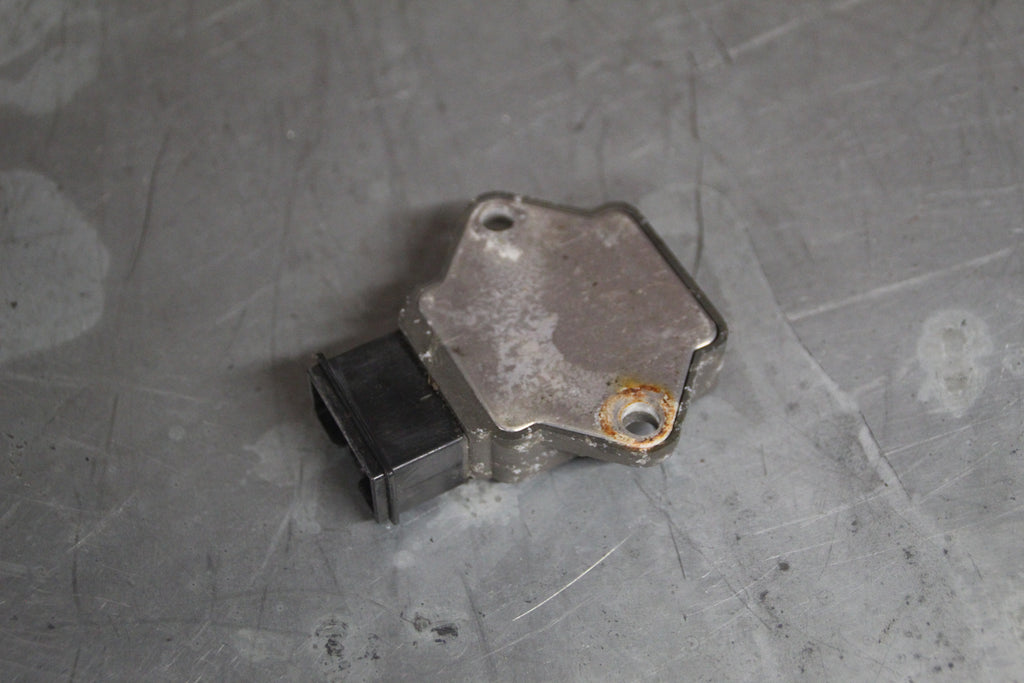 Honda VTR1000F spannings regelaar