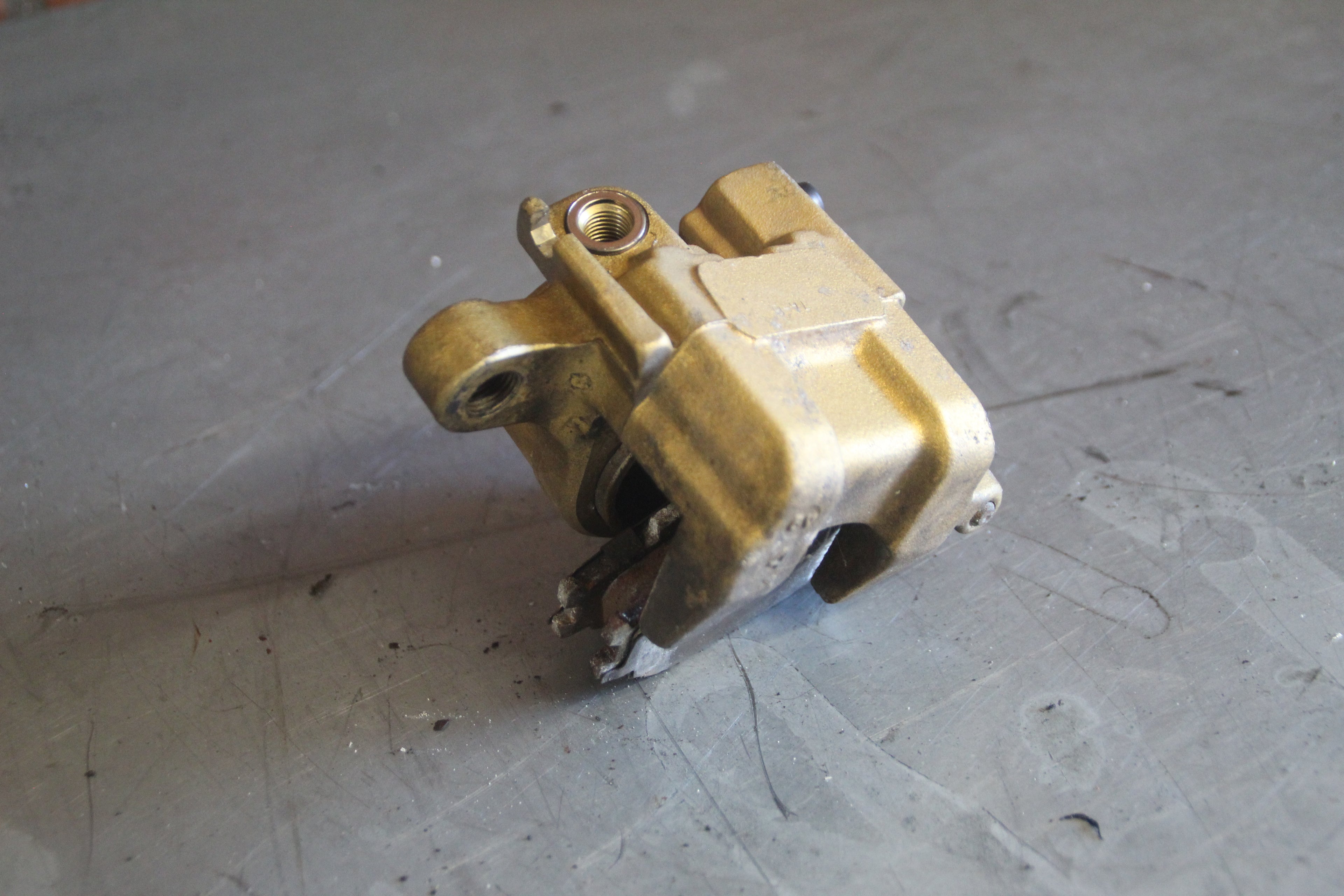 Honda VTR1000F remklauw achter