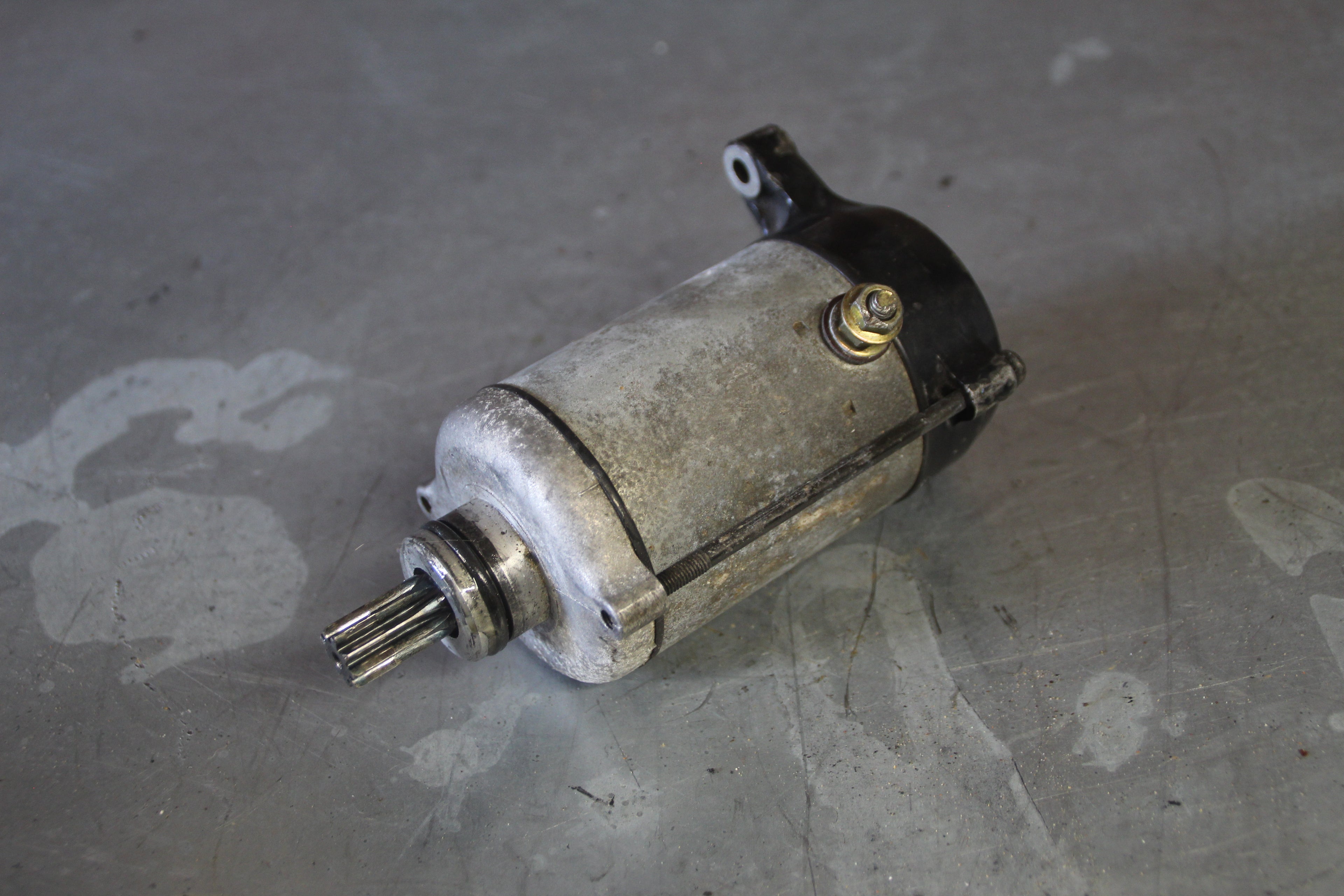 Yamaha FZ750 startmotor