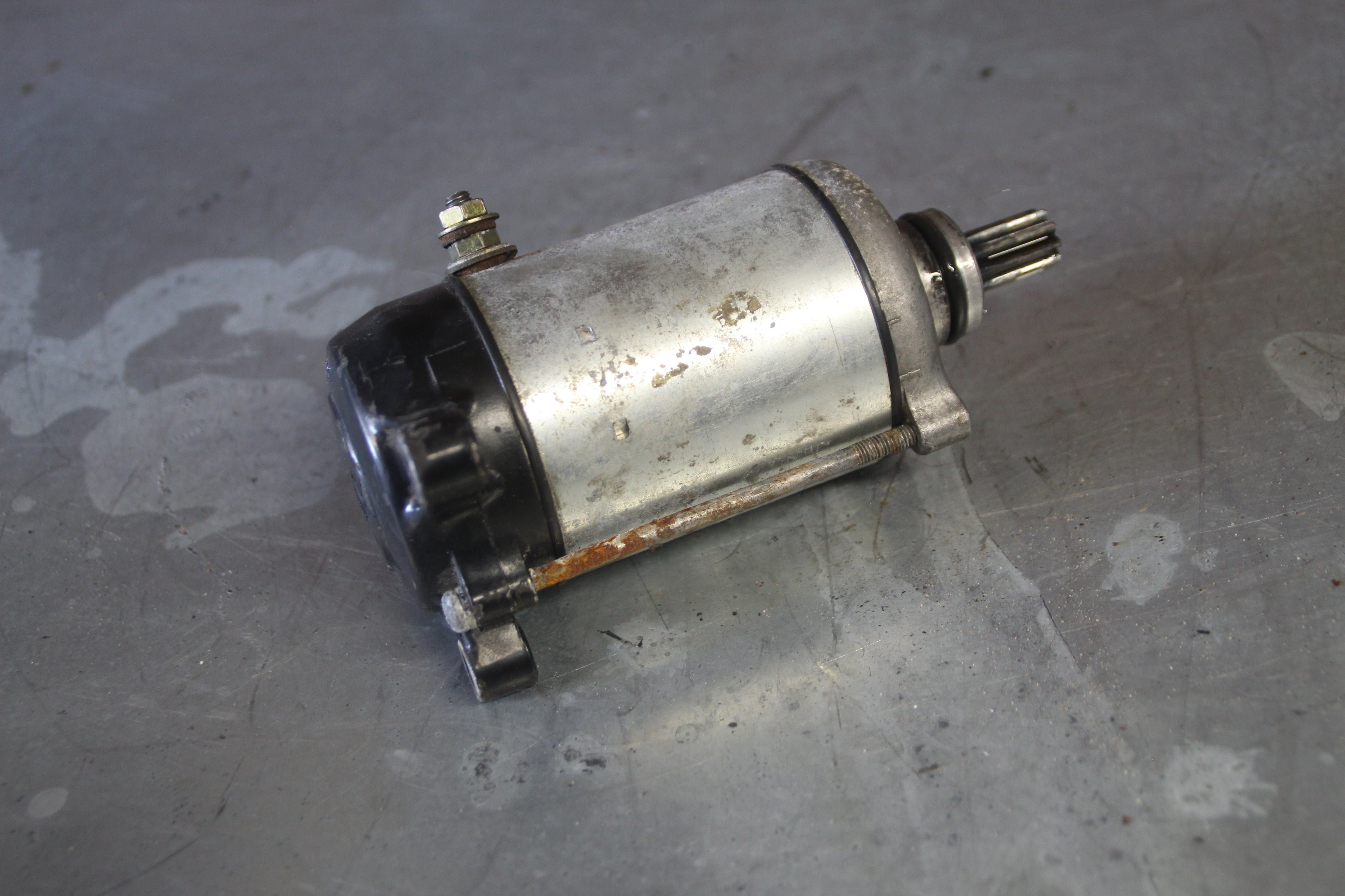 Yamaha FZ750 startmotor