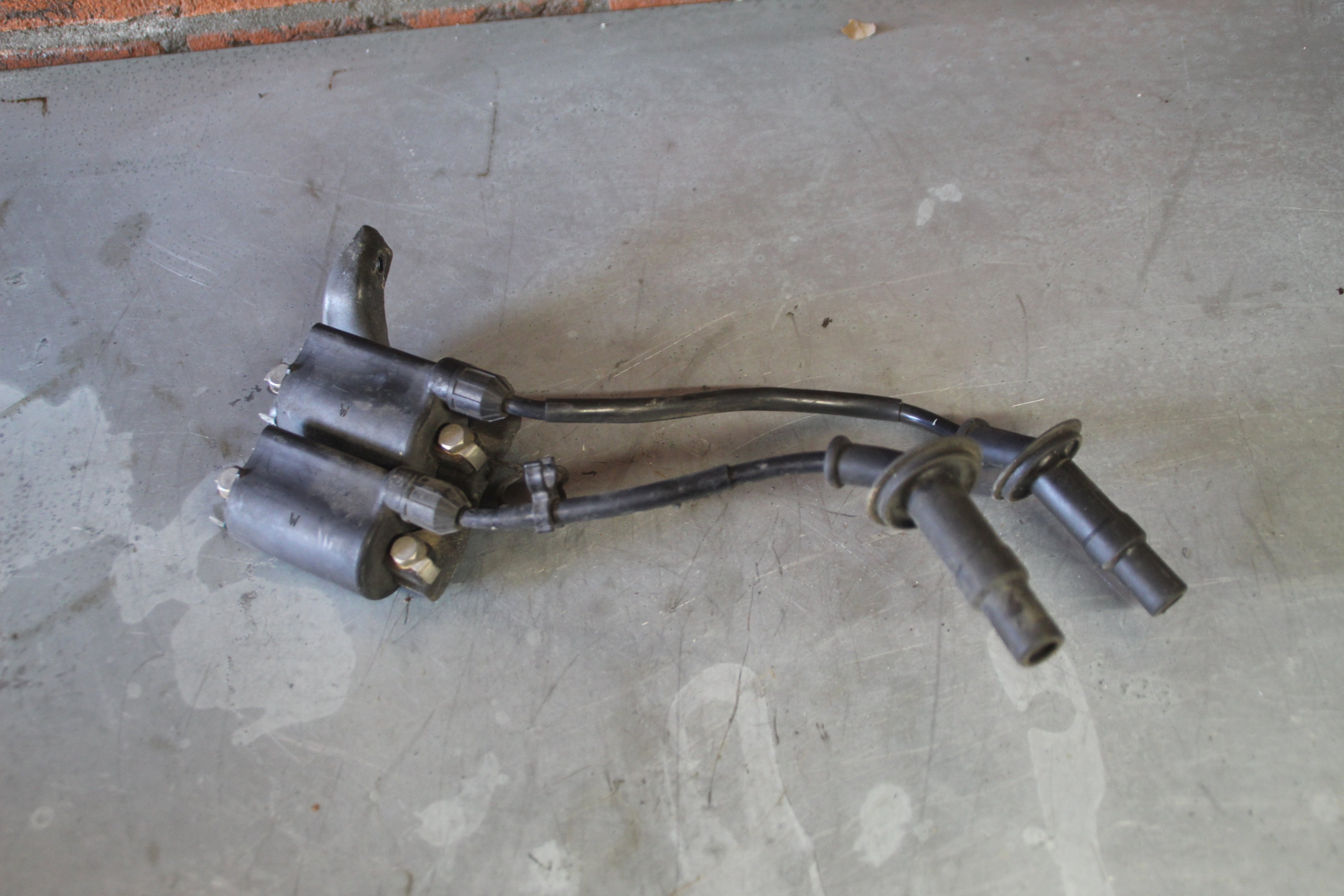 Honda VFR750 Bobineset achter