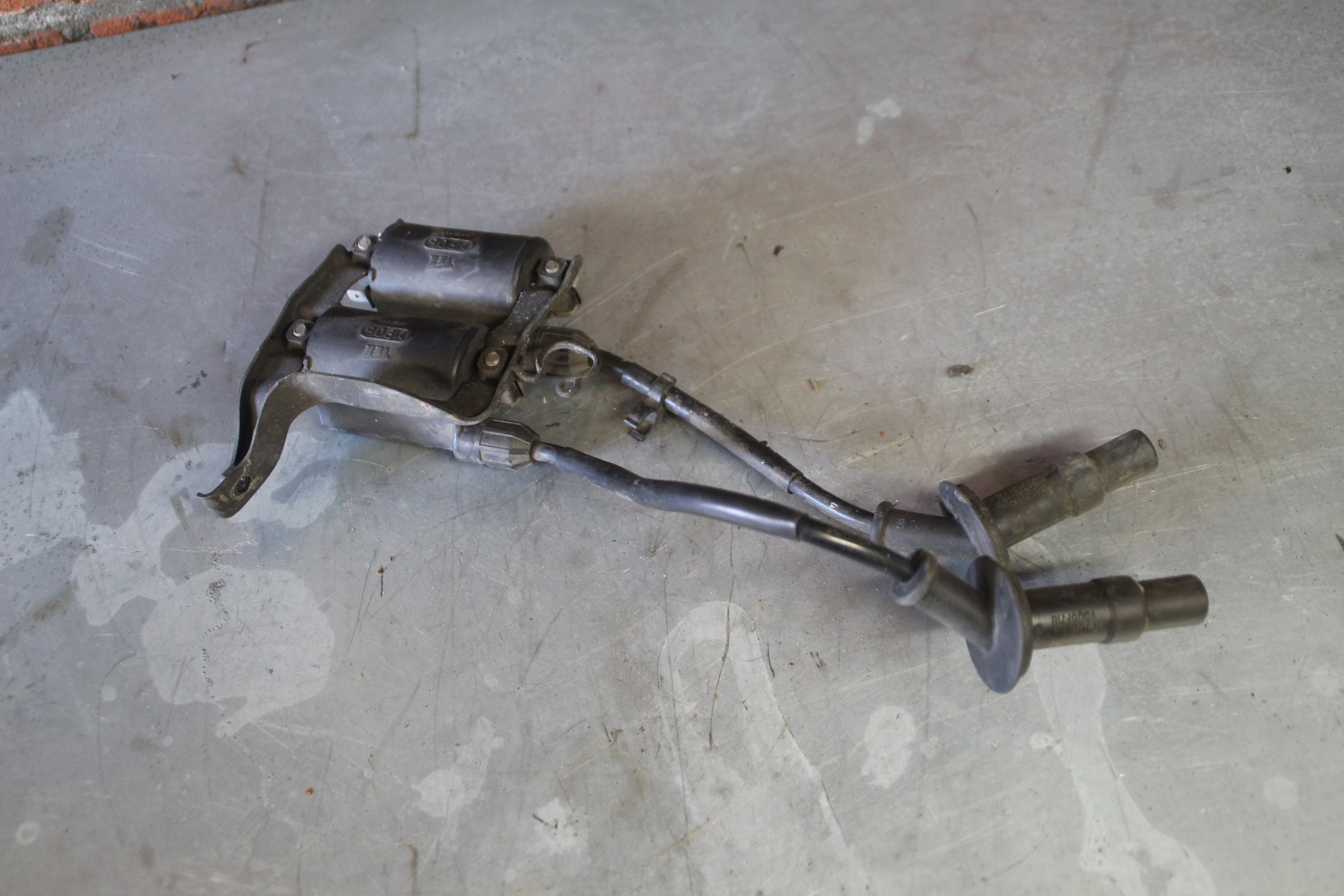 Honda VFR750 Bobineset achter