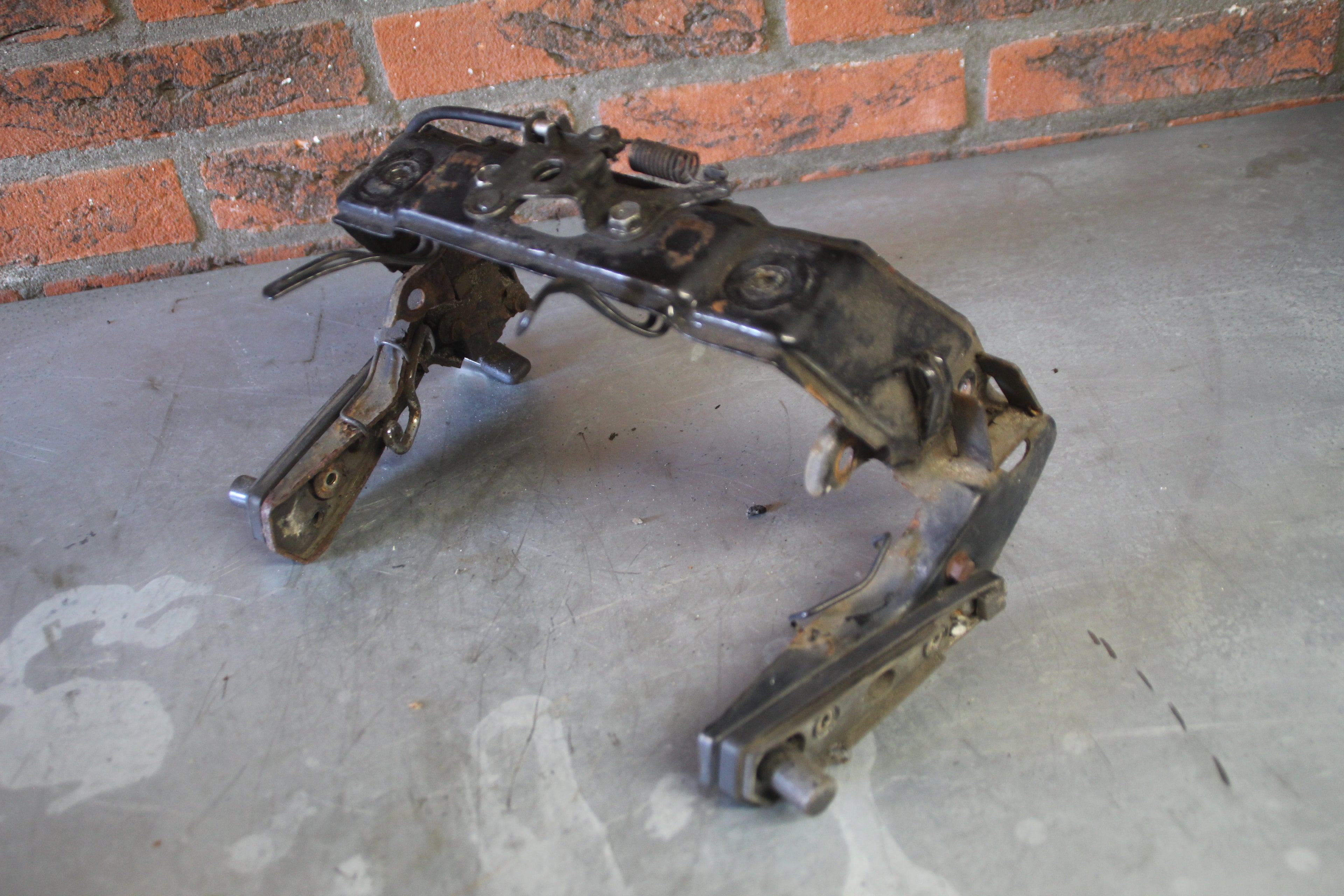 Honda VFR750 kuipframe achter