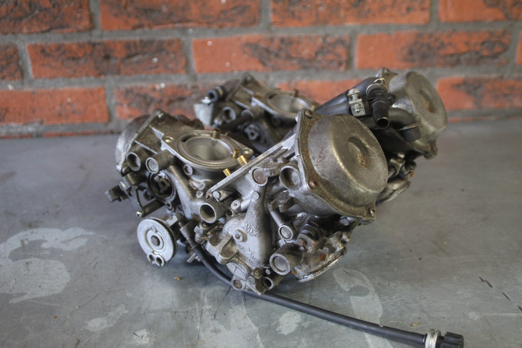 Honda VFR750S carburateurs