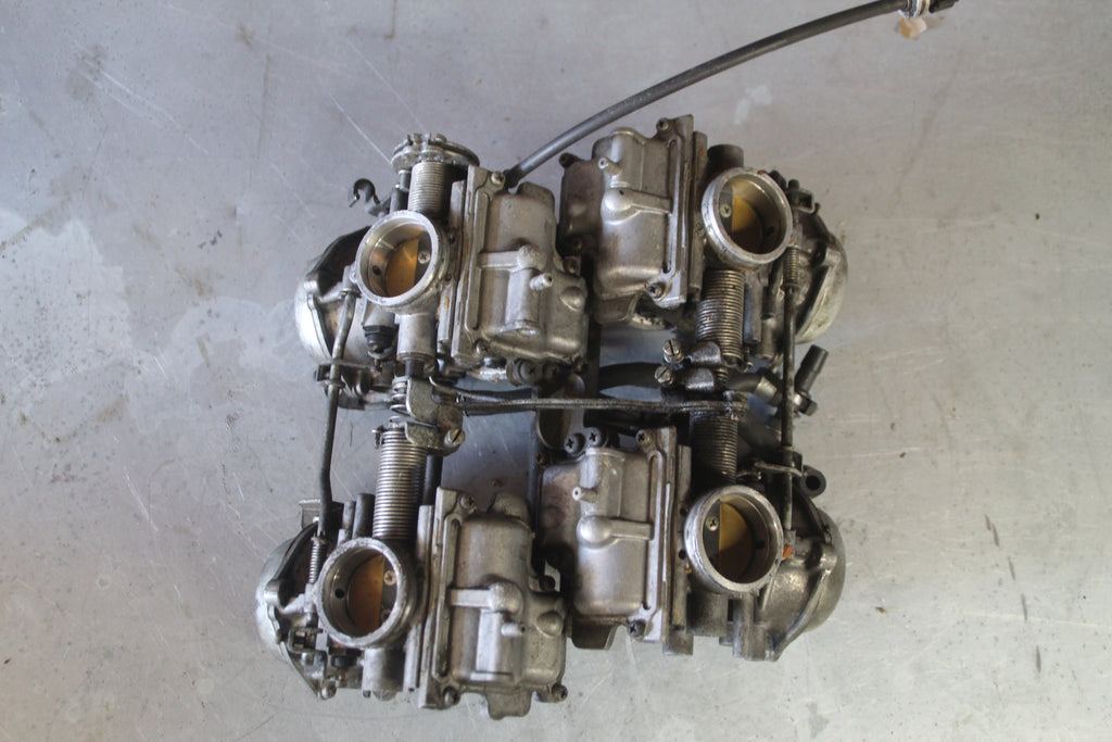 Honda VFR750S carburateurs