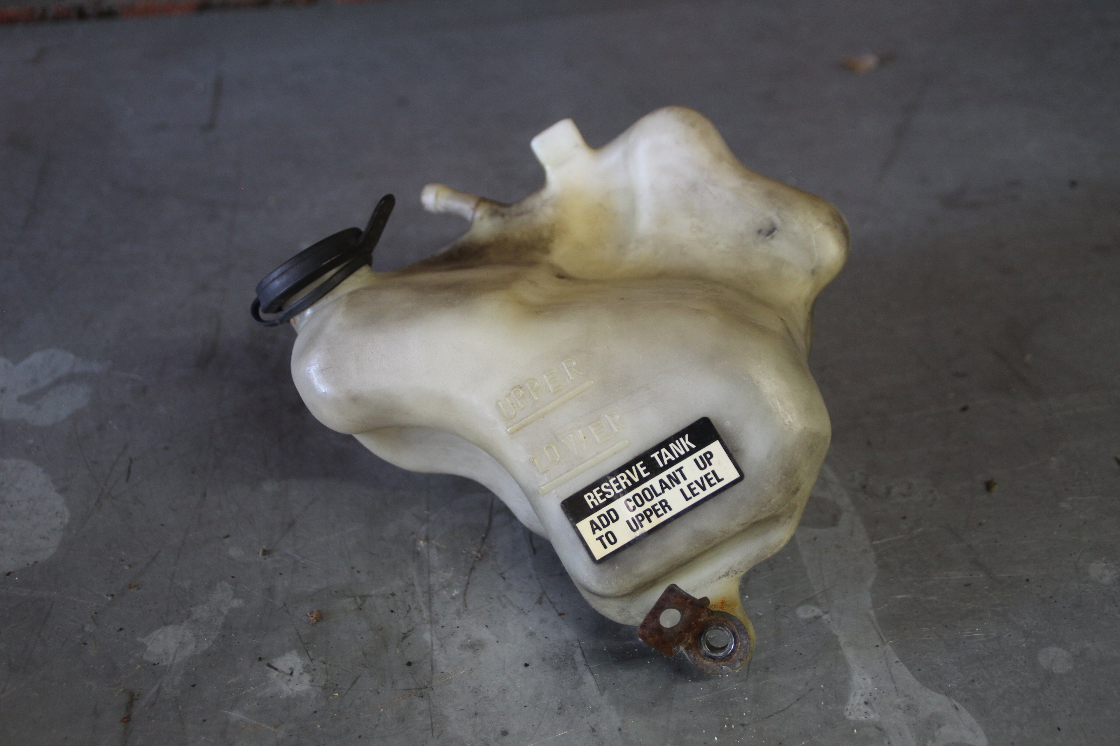 Honda VFR750 koelvloeistof reservoir