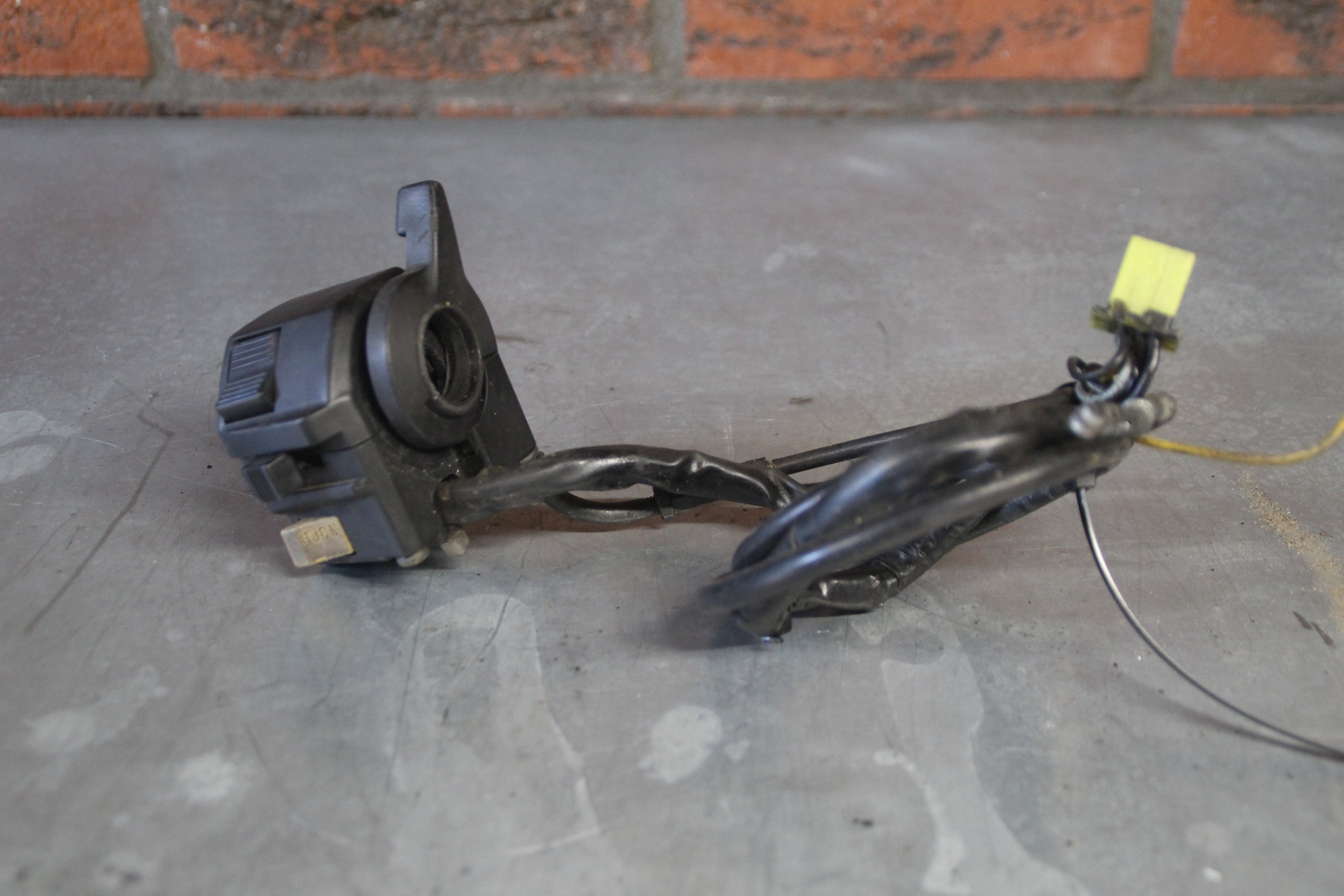 Suzuki GS500E stuurbediening links