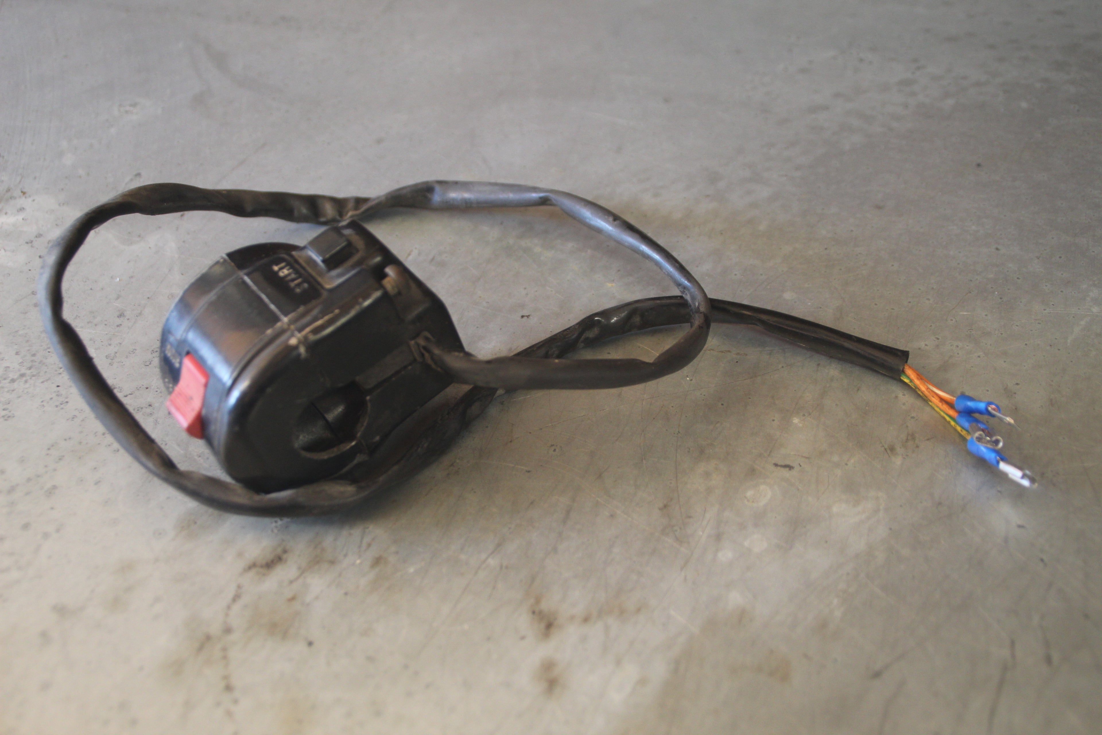 Suzuki GS450L stuurbediening rechts