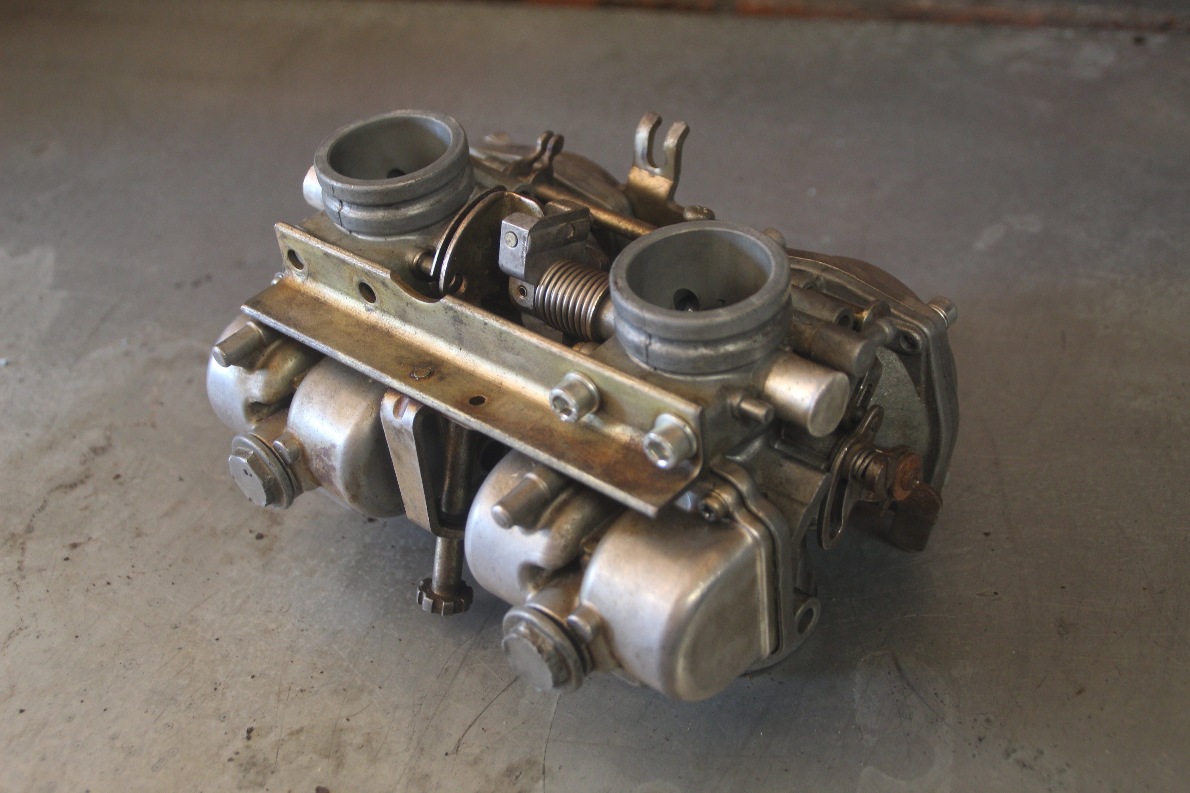 Suzuki GS450L carburateurs