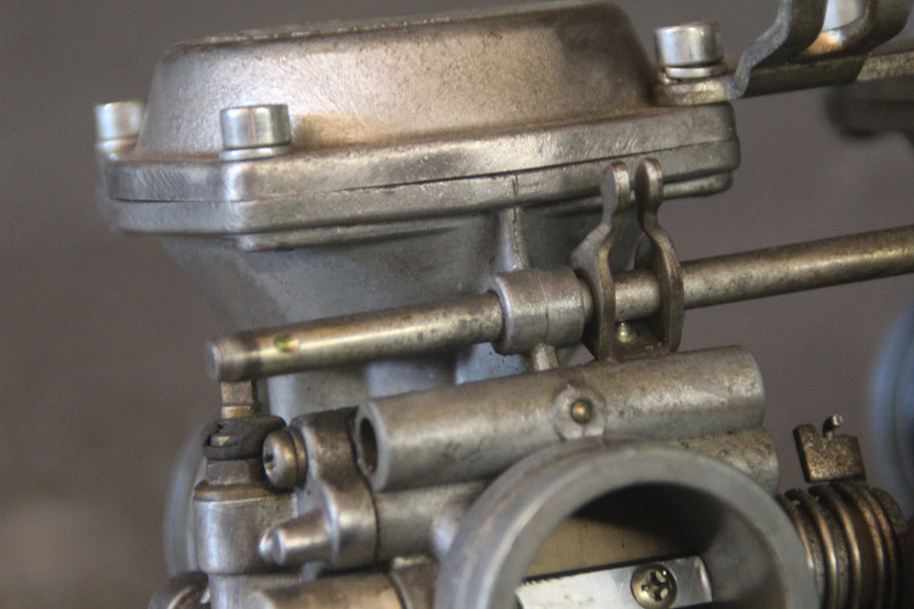 Suzuki GS450L carburateurs
