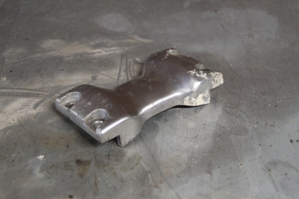 Yamaha XJ700 spatbord bevestiging voor