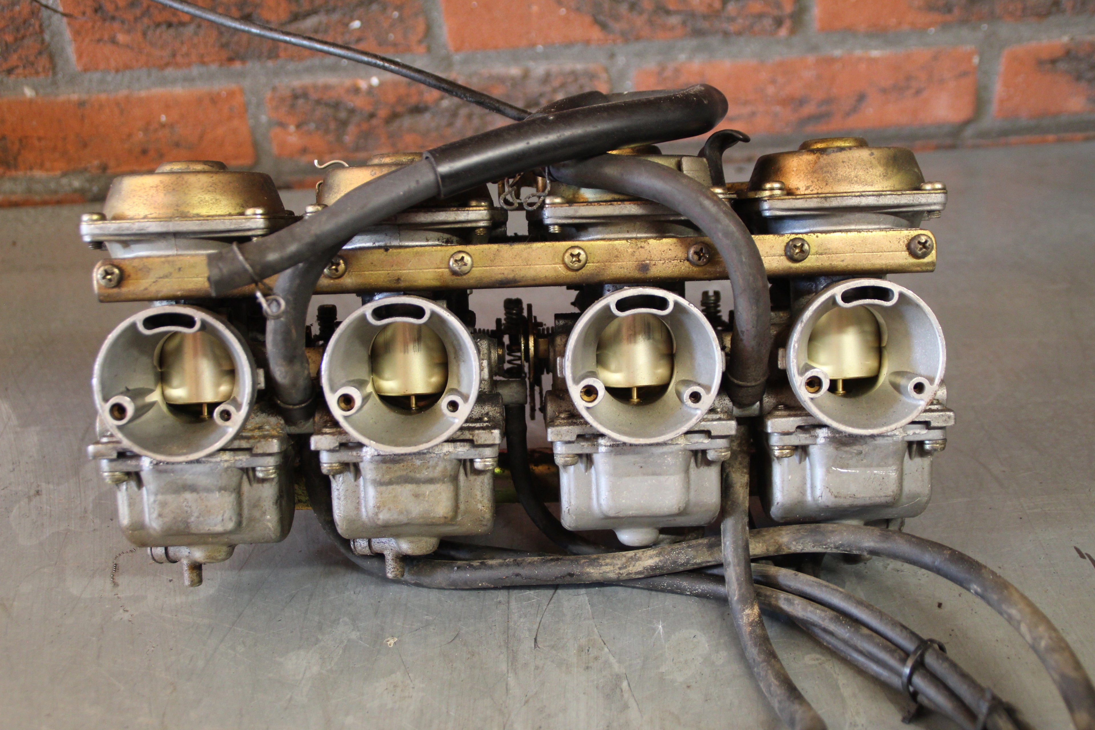 Yamaha FJ1100 carburateurs