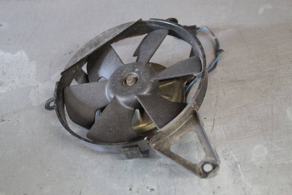 Yamaha FZR600 radiator ventilator