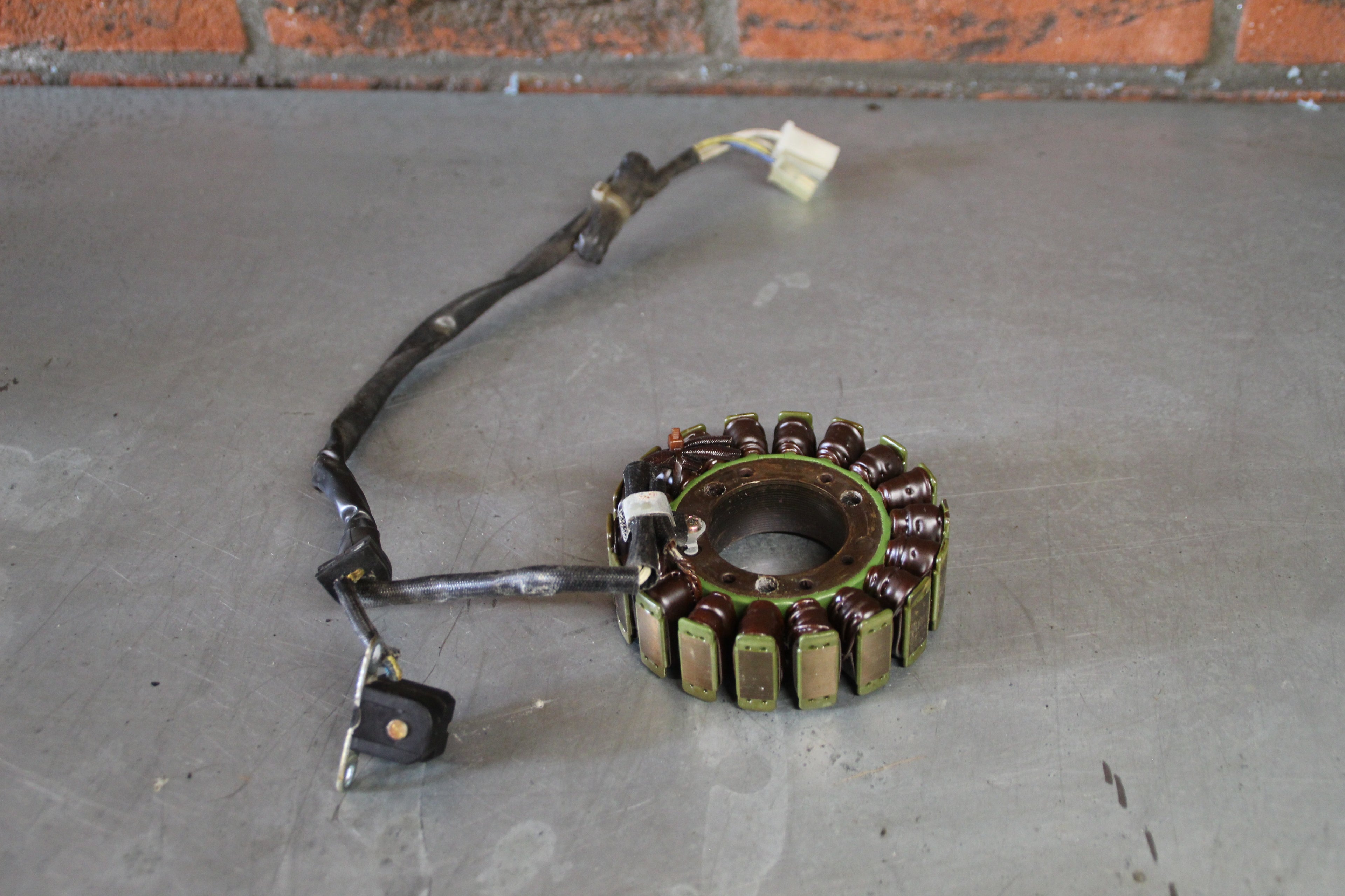 Yamaha FZR600 dynamo