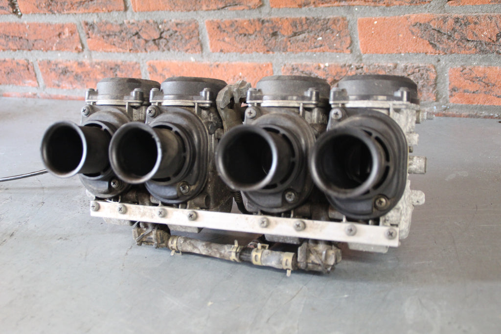 Yamaha FZR600 carburateurs 1