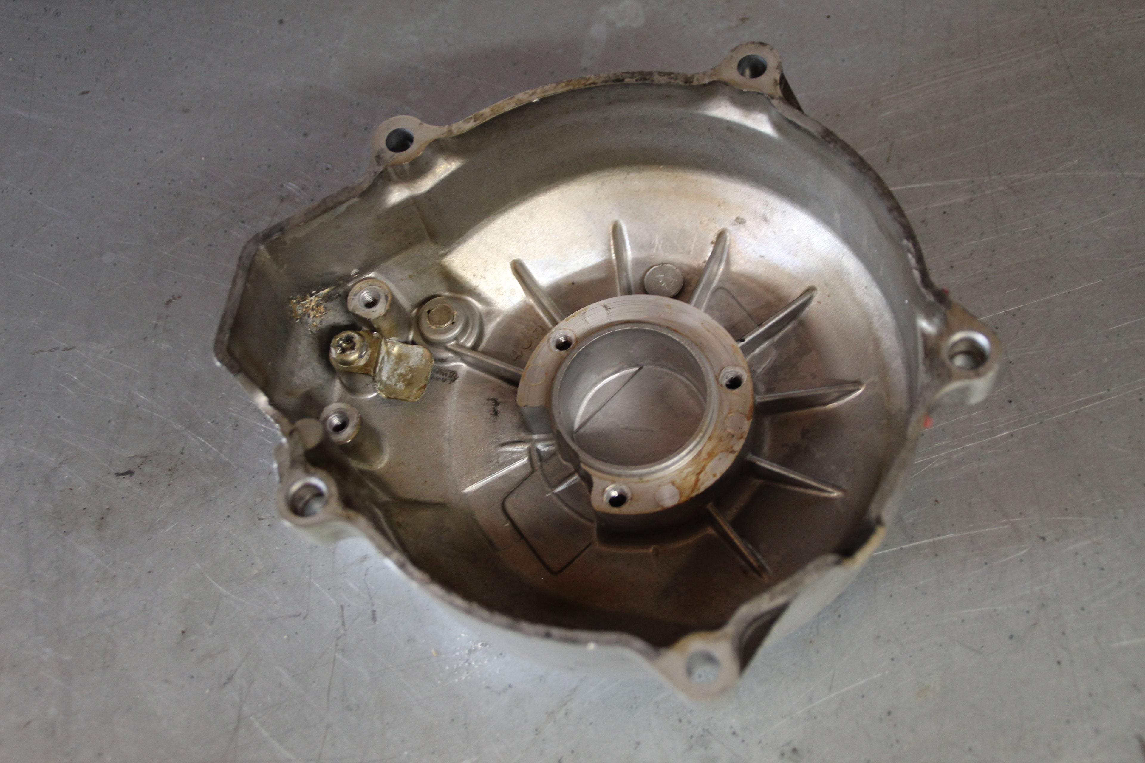 Yamaha FZR600 dynamo deksel