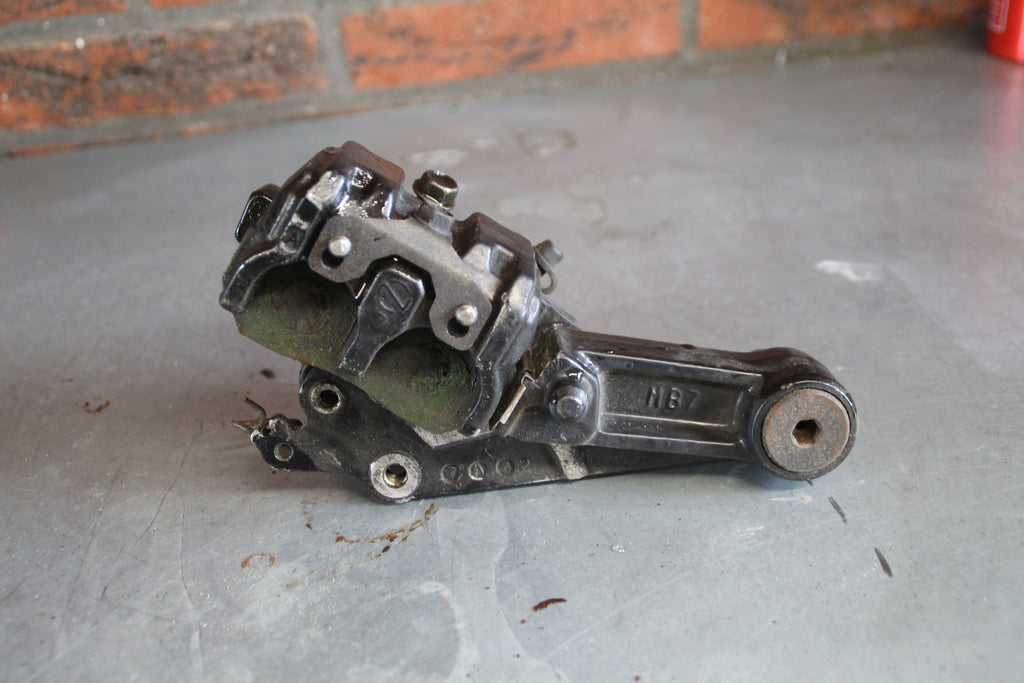 Honda VF750S remklauw links