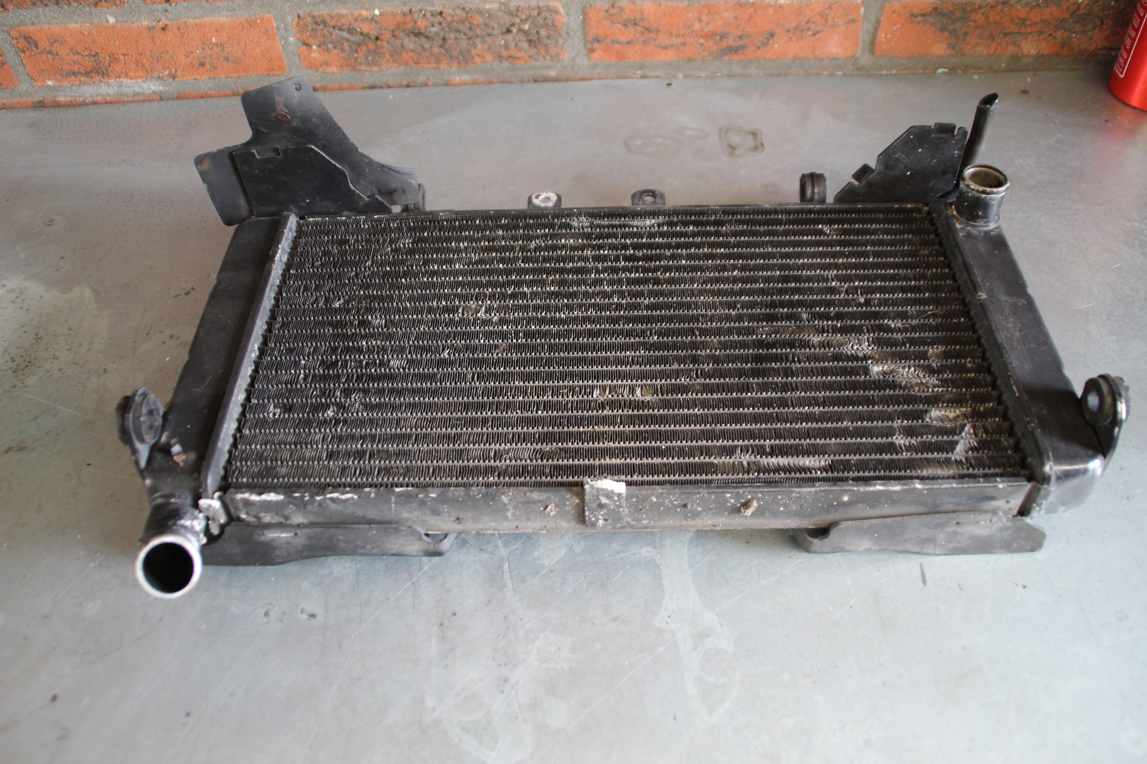 Honda CBR600F2 radiator