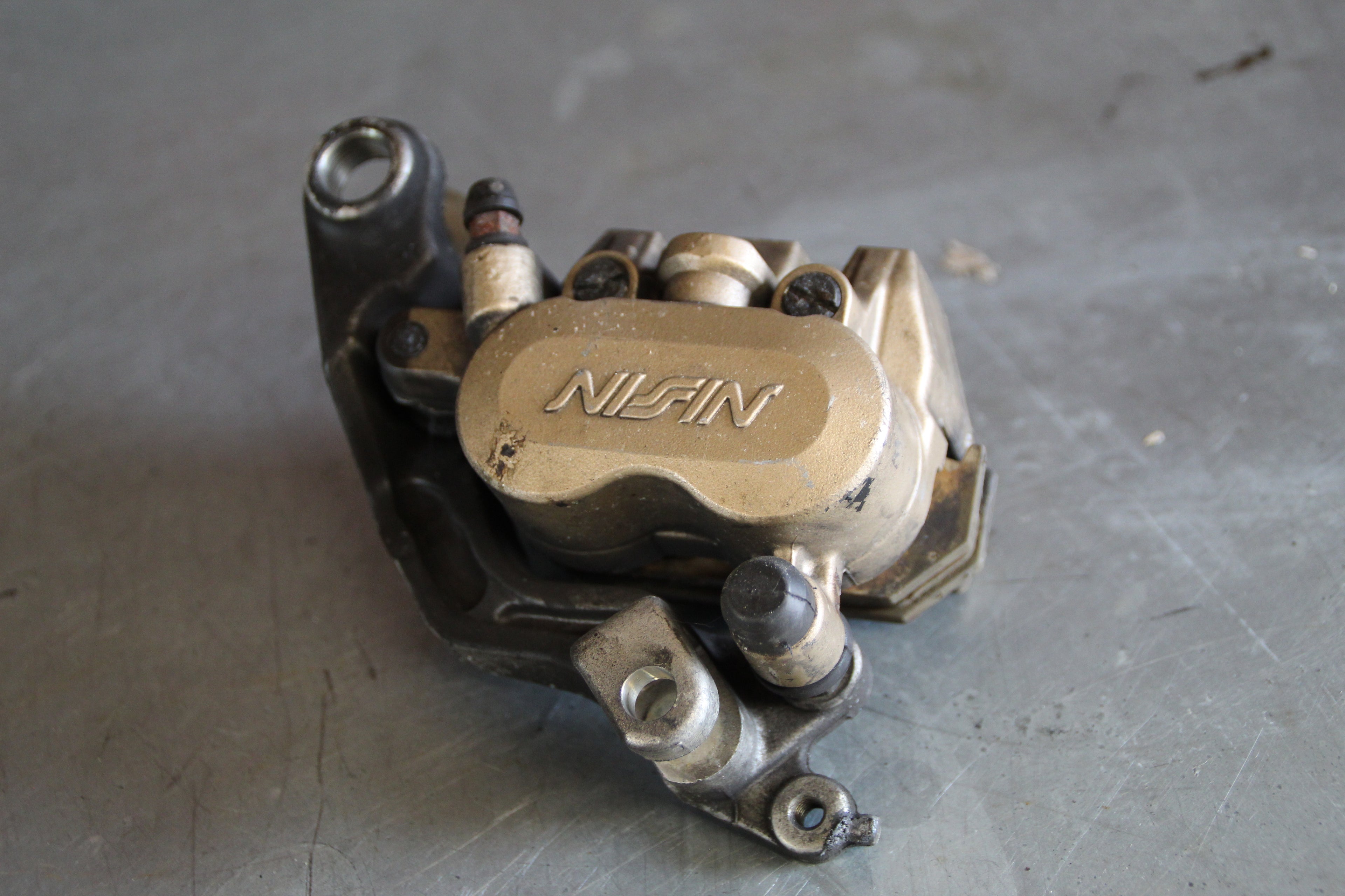 Honda CBR600F2 remklauw links